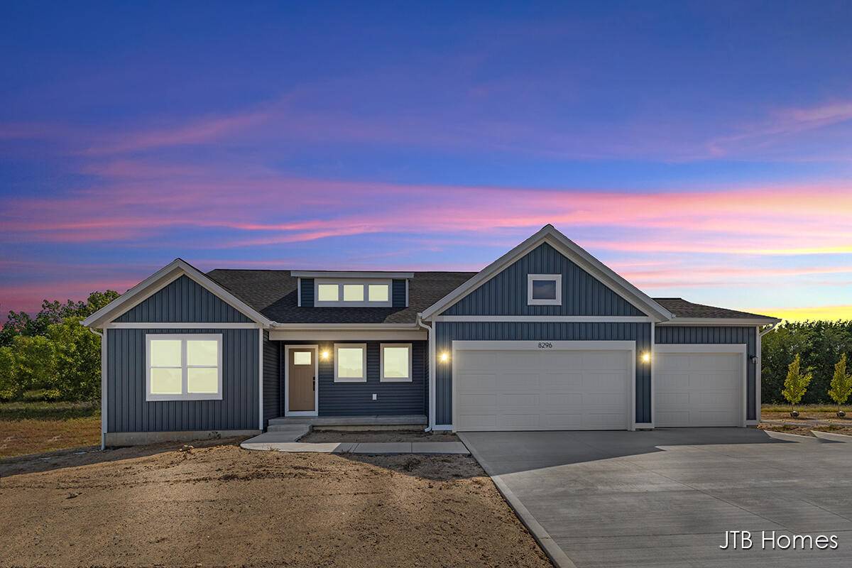 Alto, MI 49302,8296 Kettle Oak SE Drive