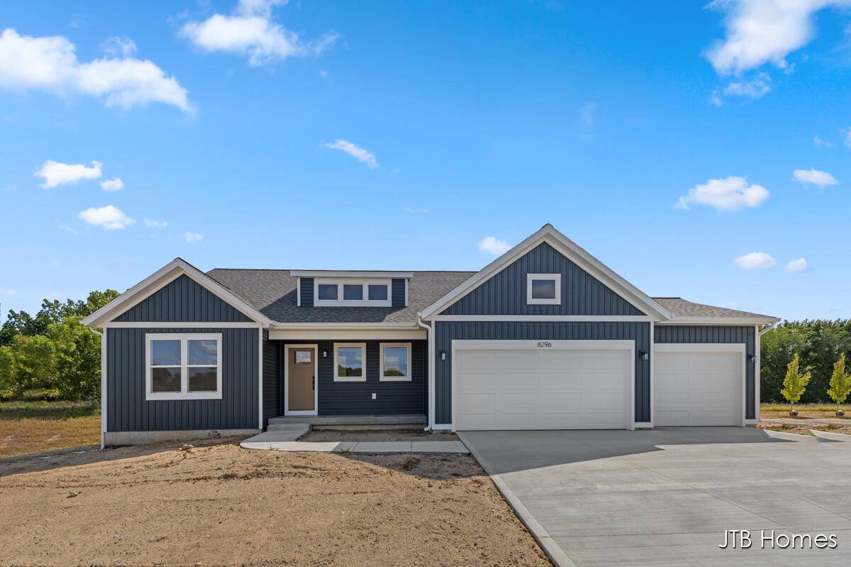 Alto, MI 49302,8296 Kettle Oak SE Drive
