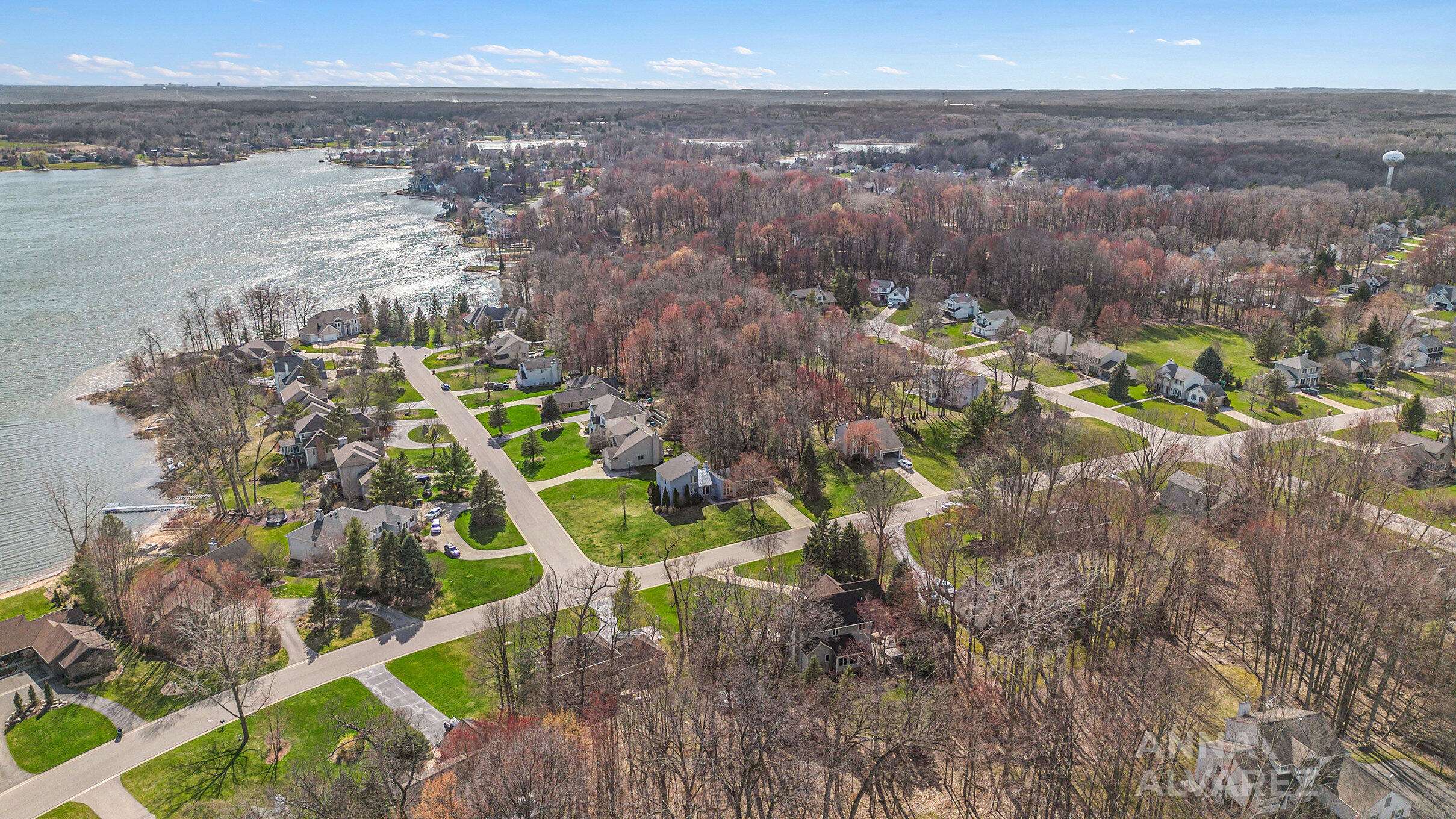 Rockford, MI 49341,6448 Gran Via NE Drive