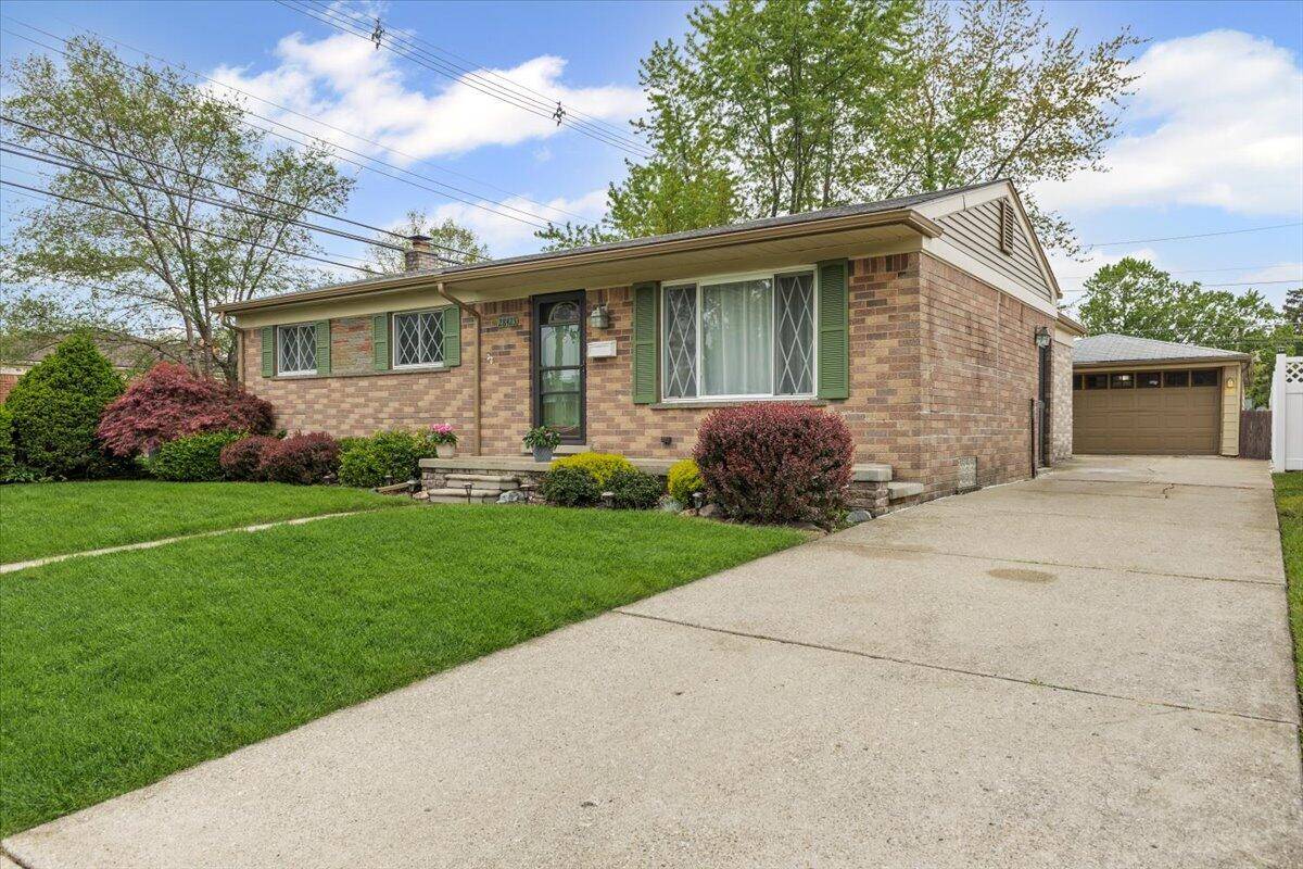 Warren, MI 48092,28423 Patricia Avenue