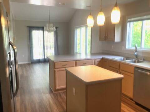 Ypsilanti, MI 48197,5860 Par View Drive