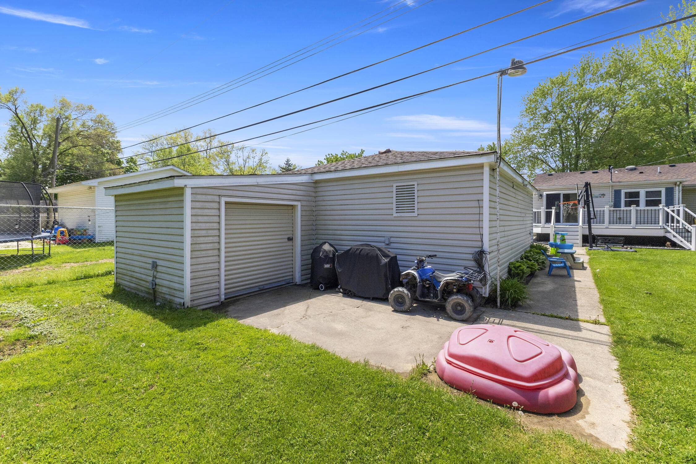 Trenton, MI 48183,22171 Monterey Drive