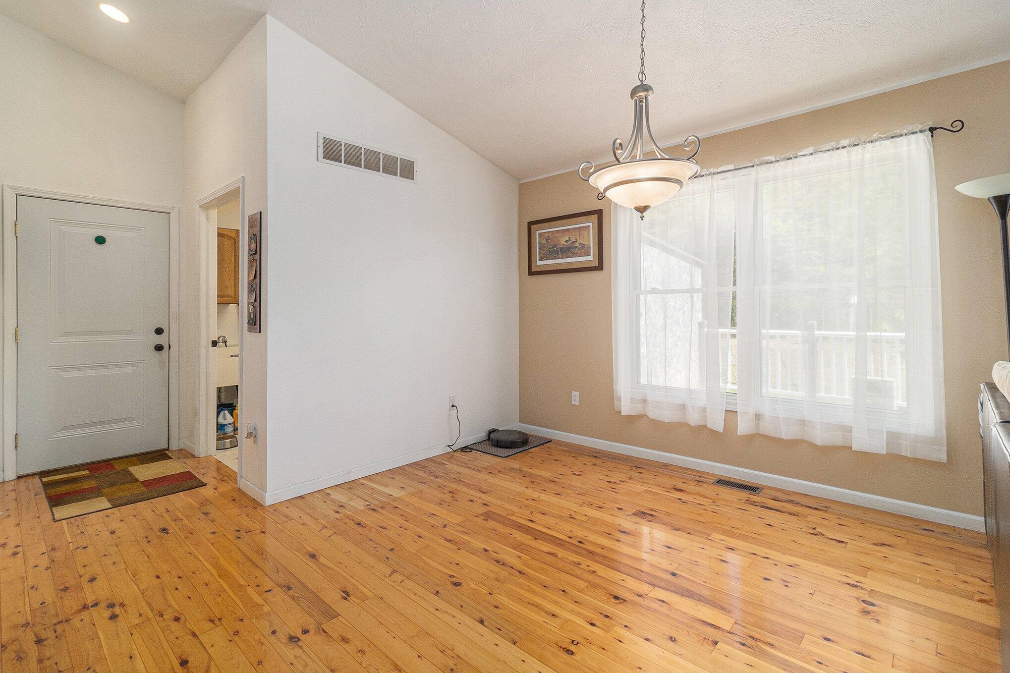Onekama, MI 49675,5094 Samerdar Drive