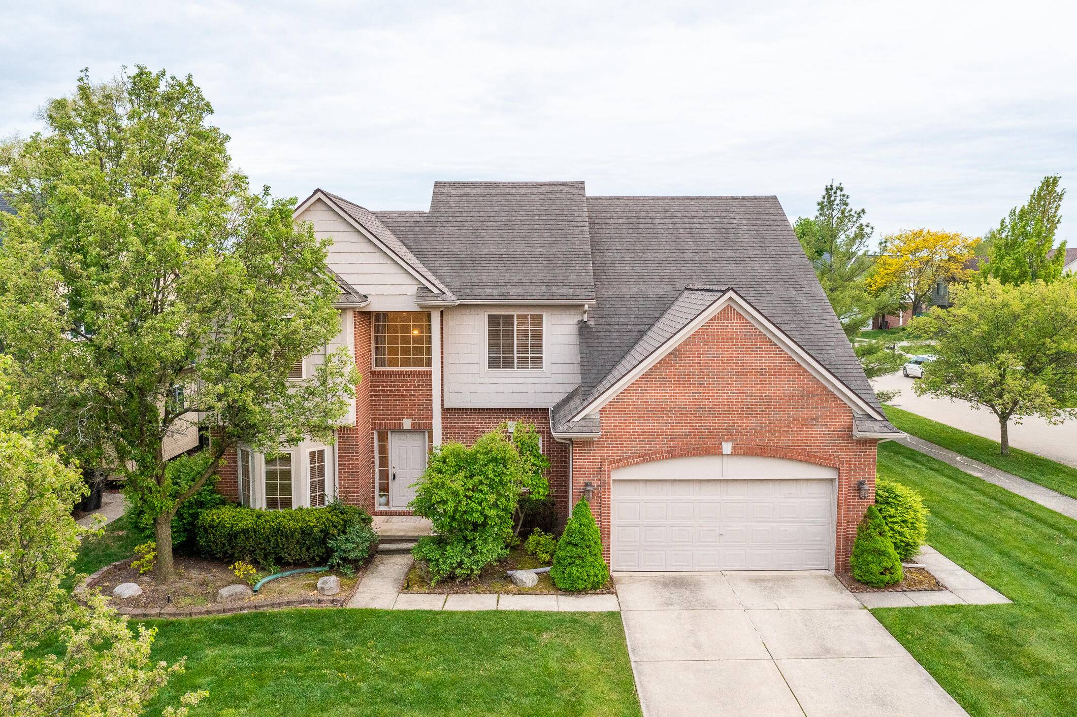 Clinton Twp, MI 48038,17280 Breckenridge Drive