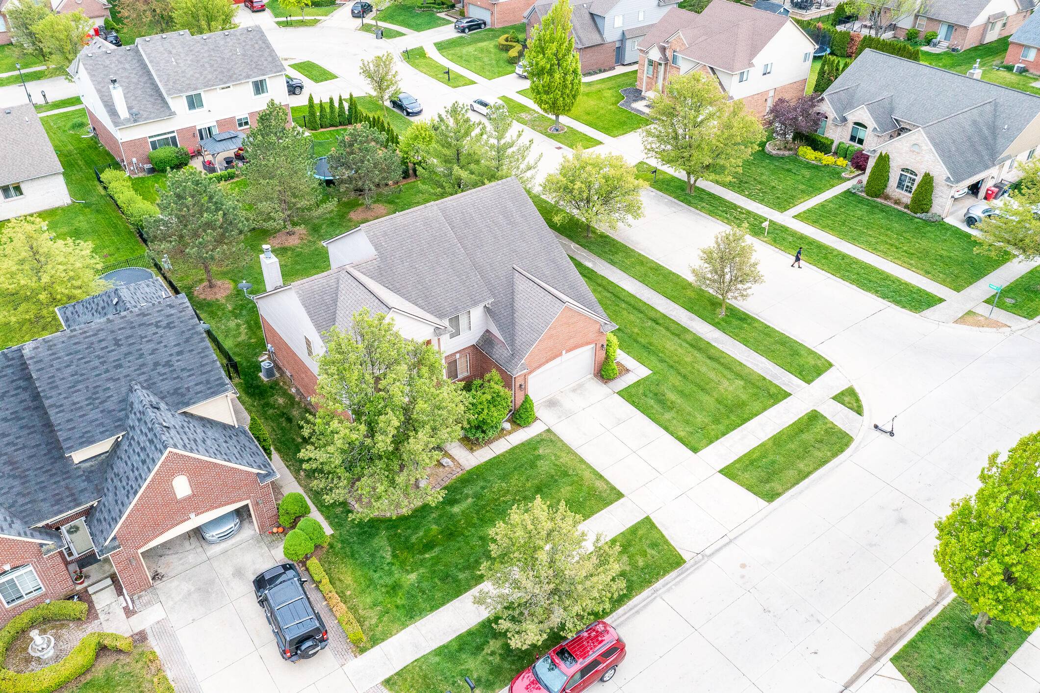 Clinton Twp, MI 48038,17280 Breckenridge Drive