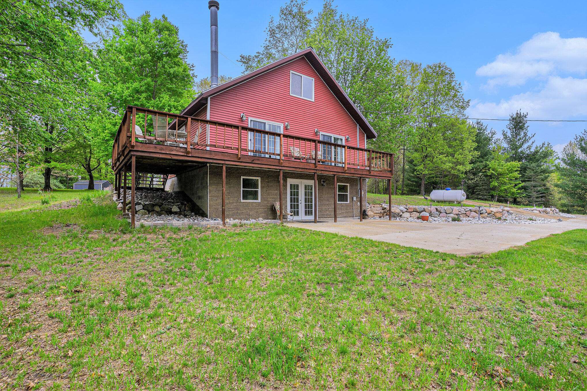 Hesperia, MI 49421,4238 E White River Drive