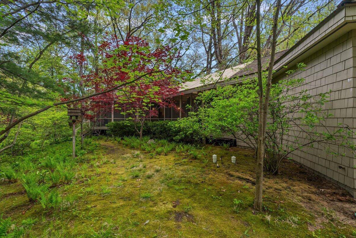 Bridgman, MI 49106,8635 Poplar Lane