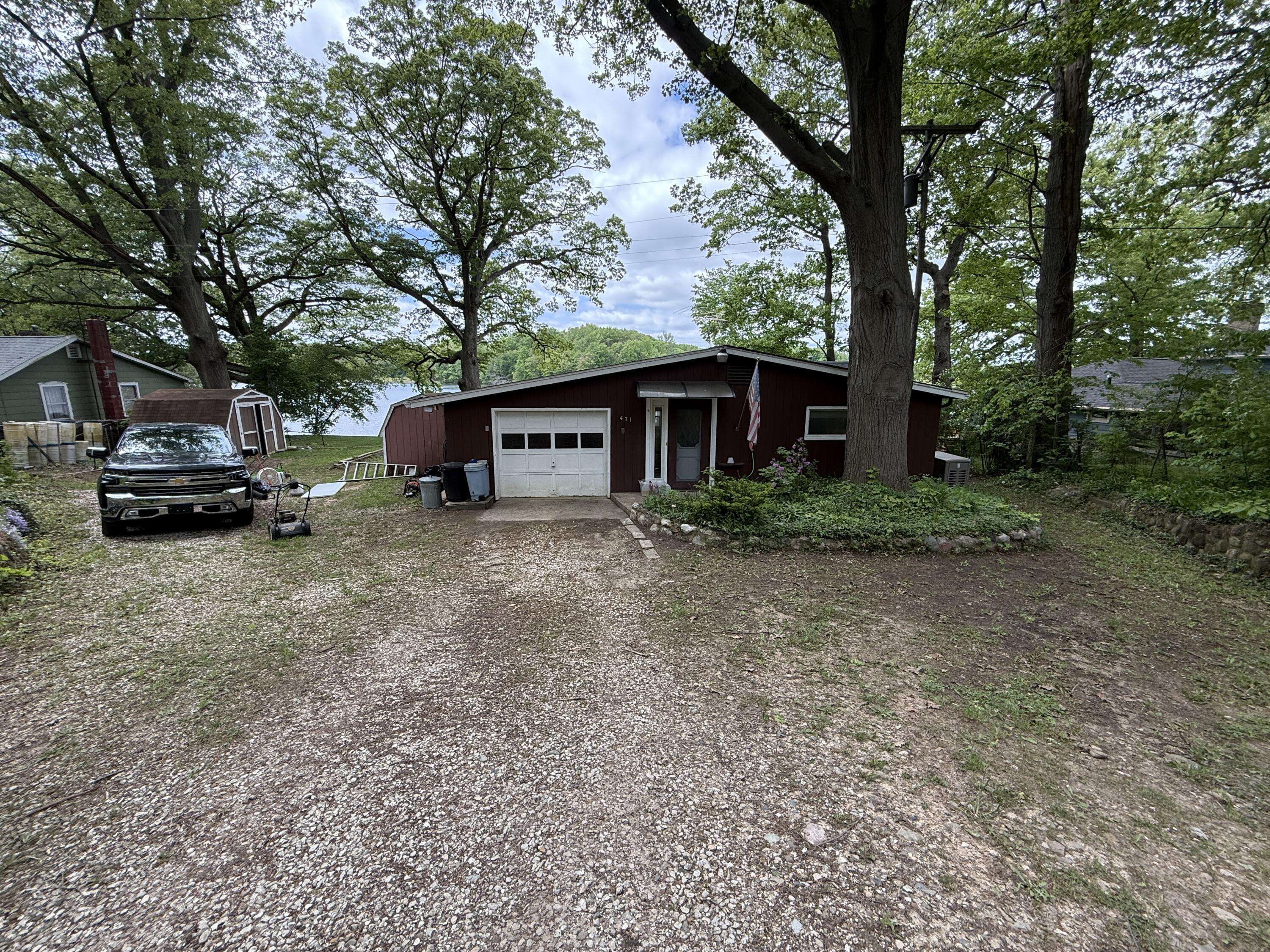 Dowling, MI 49050,471 Clear Lake Drive