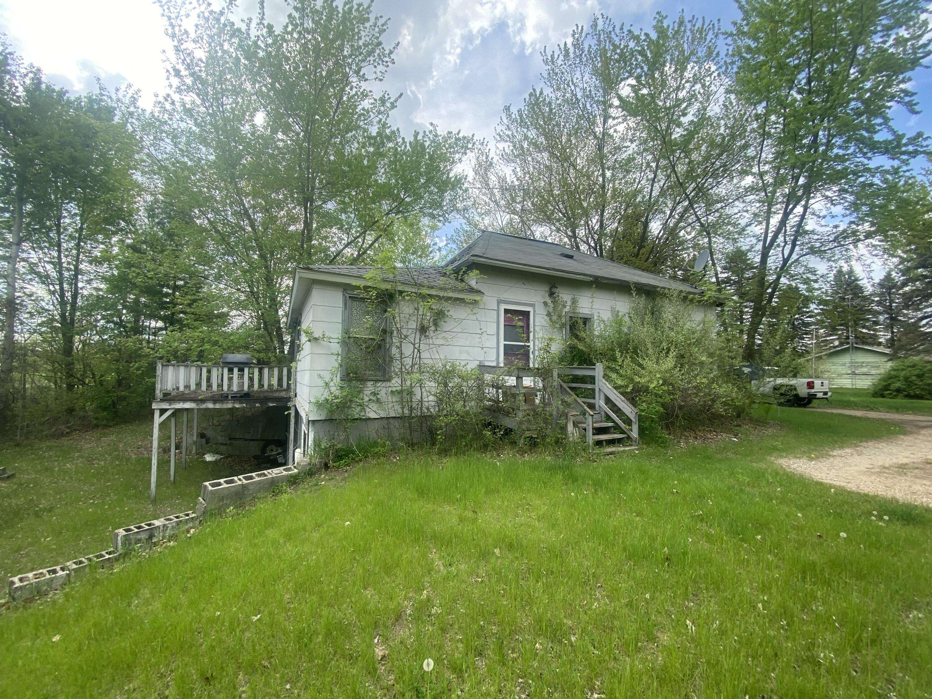 Blanchard, MI 49310,956 30th Avenue