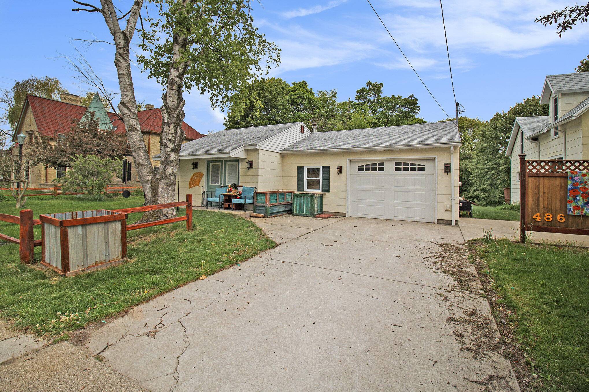 Manistee, MI 49660,488 4th Street