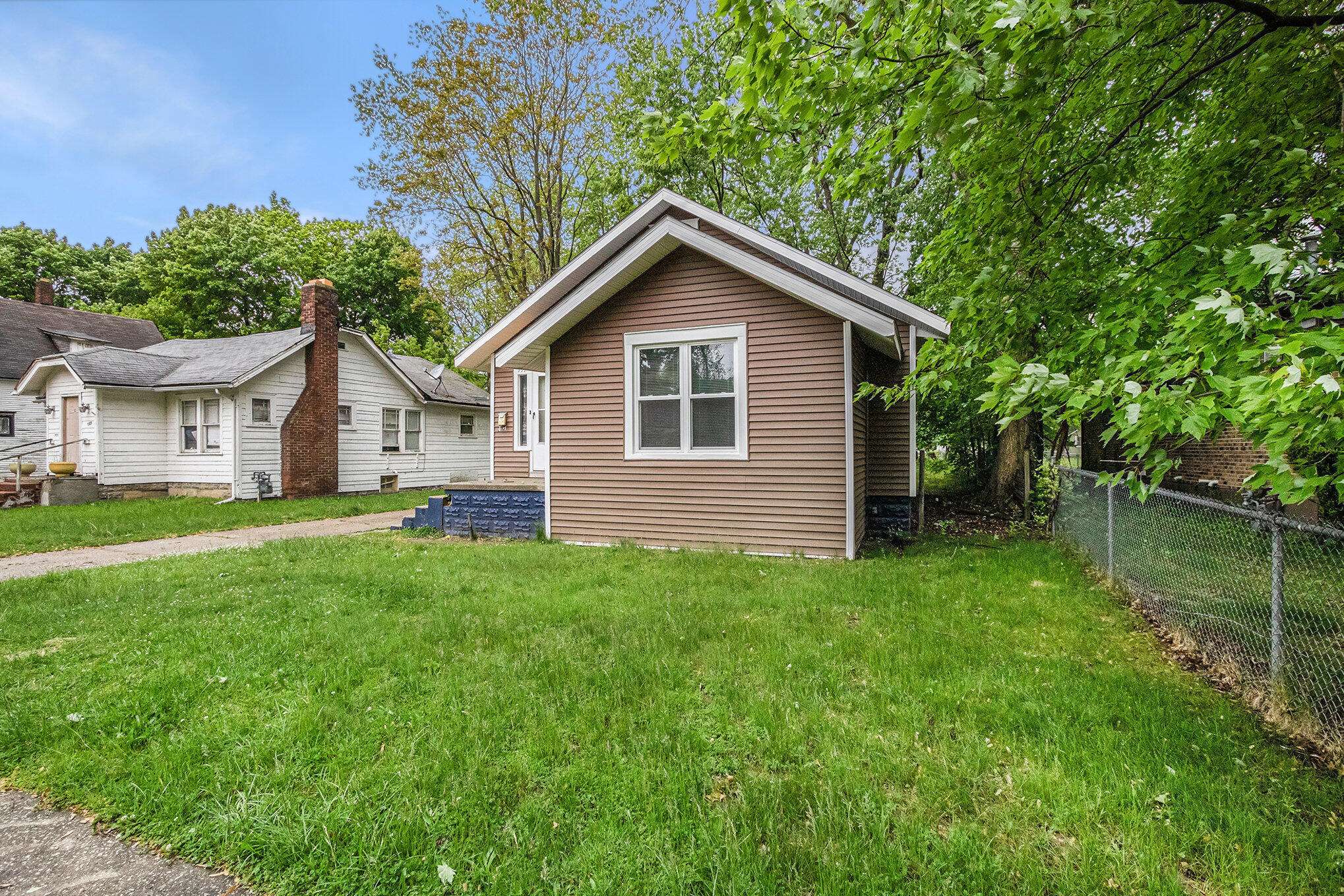 Benton Harbor, MI 49022,791 La Salle Street