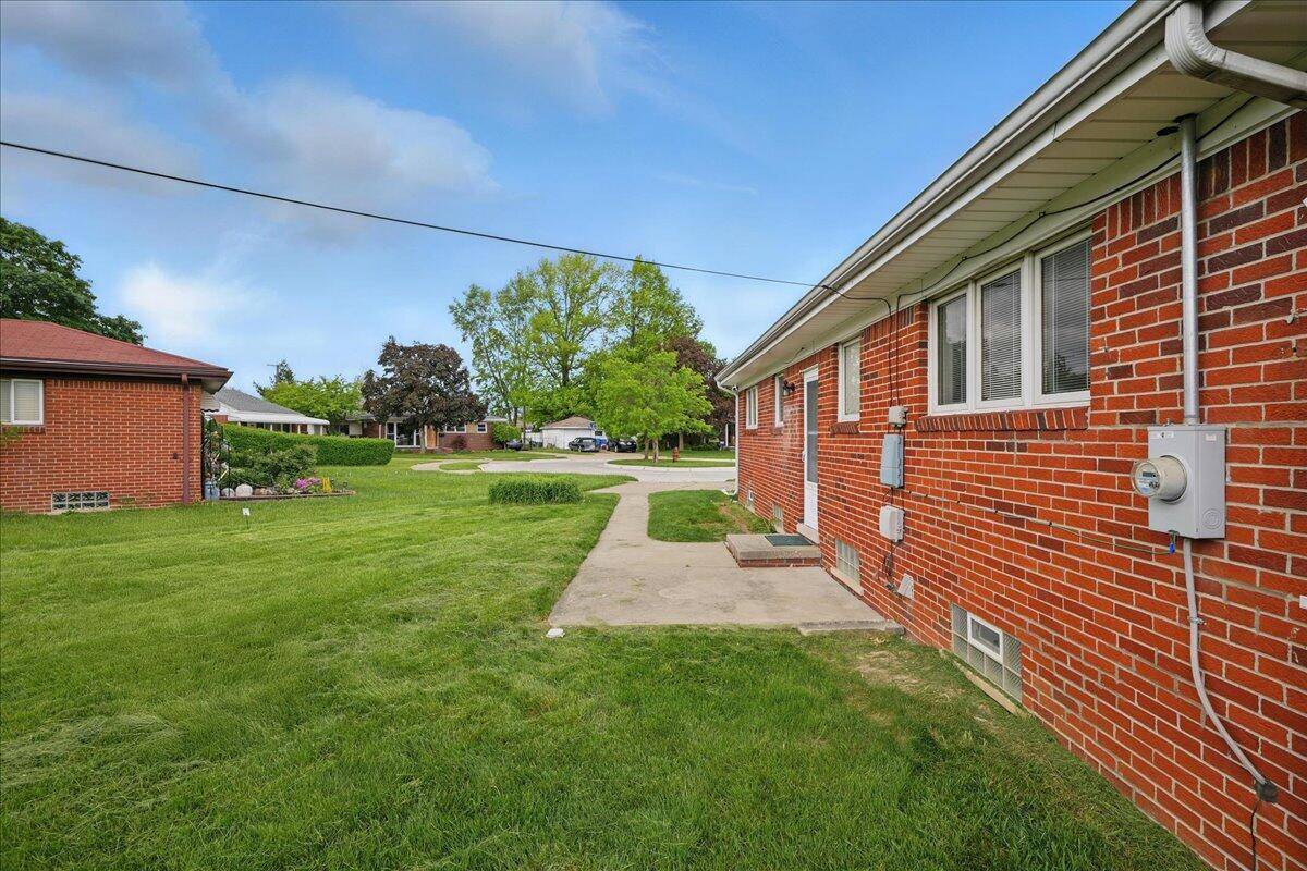 Dearborn Heights, MI 48127,6941 Crestwood Street