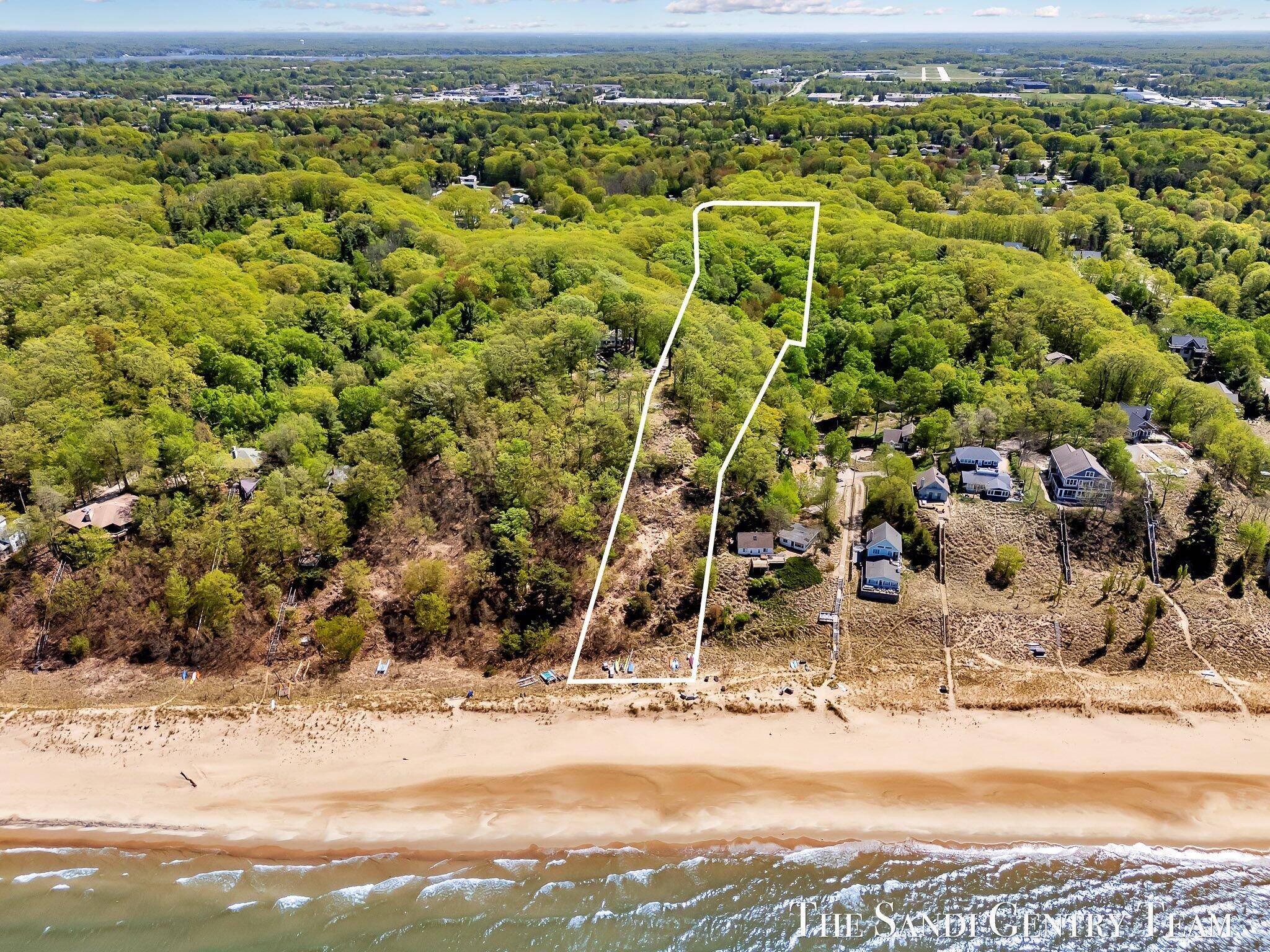 Grand Haven, MI 49417,18111 Ridge Drive