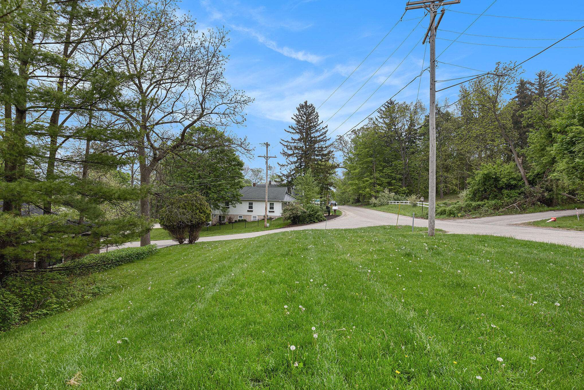 Ada, MI 49301,7187 Bradfield SE Street