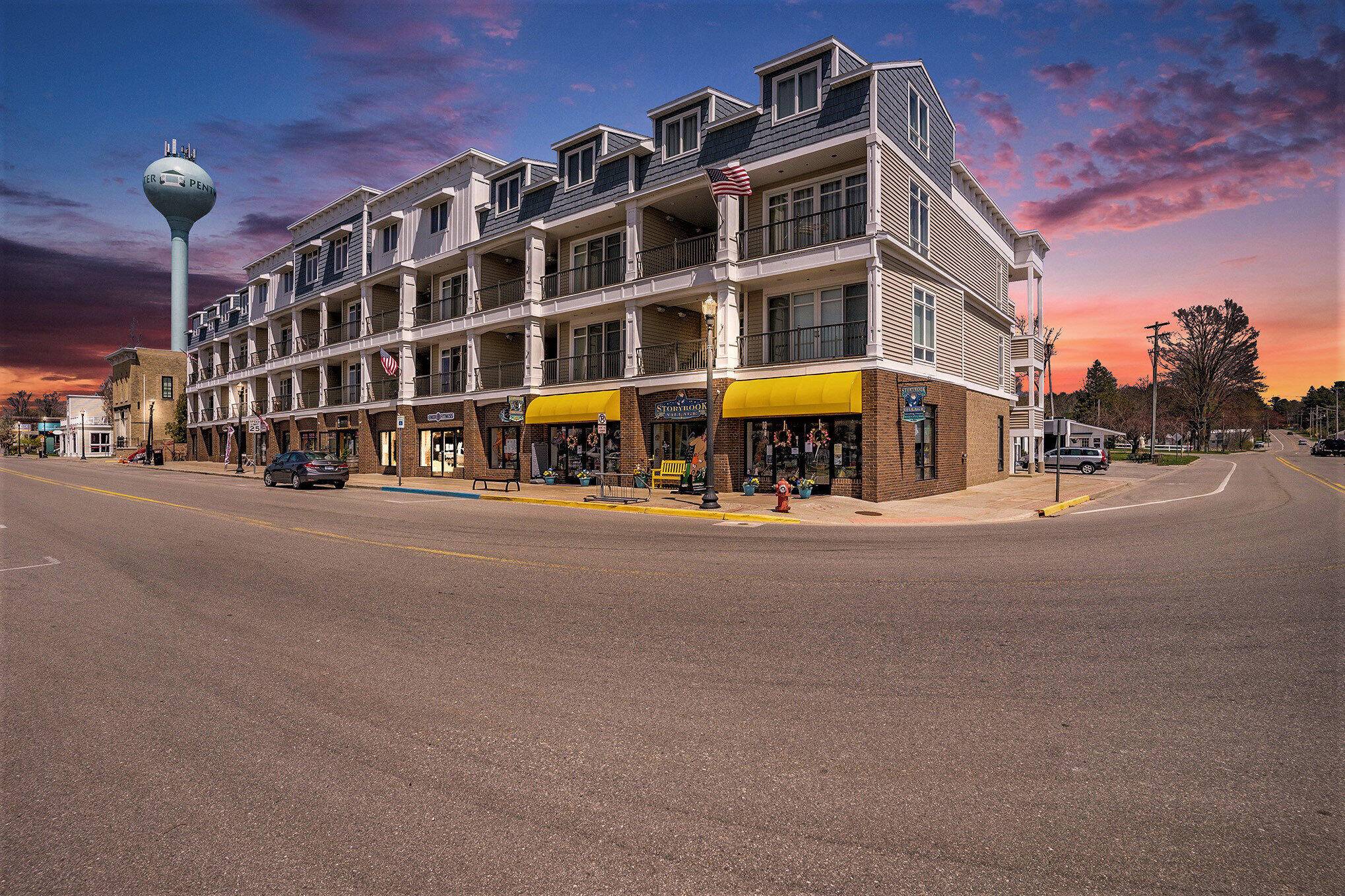 Pentwater, MI 49449,560 S Hancock Street #3