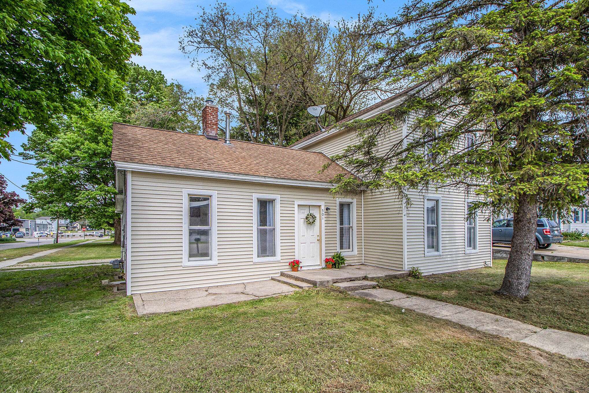 Paw Paw, MI 49079,501 E Paw Paw Street