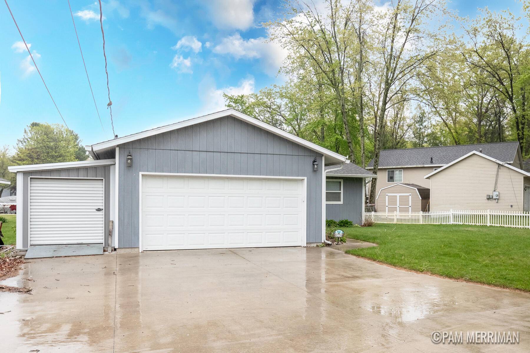 Howard City, MI 49329,8220 Indian Shores Drive