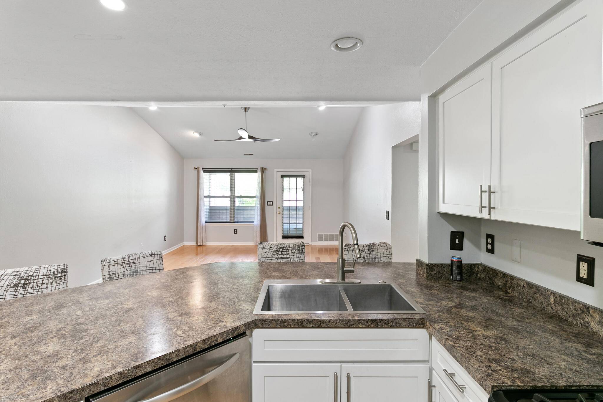 Ann Arbor, MI 48108,1407 Millbrook Trail