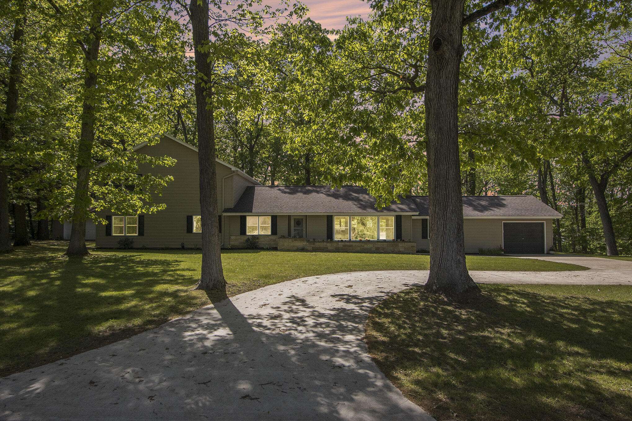 Vicksburg, MI 49097,15842 Portage Road