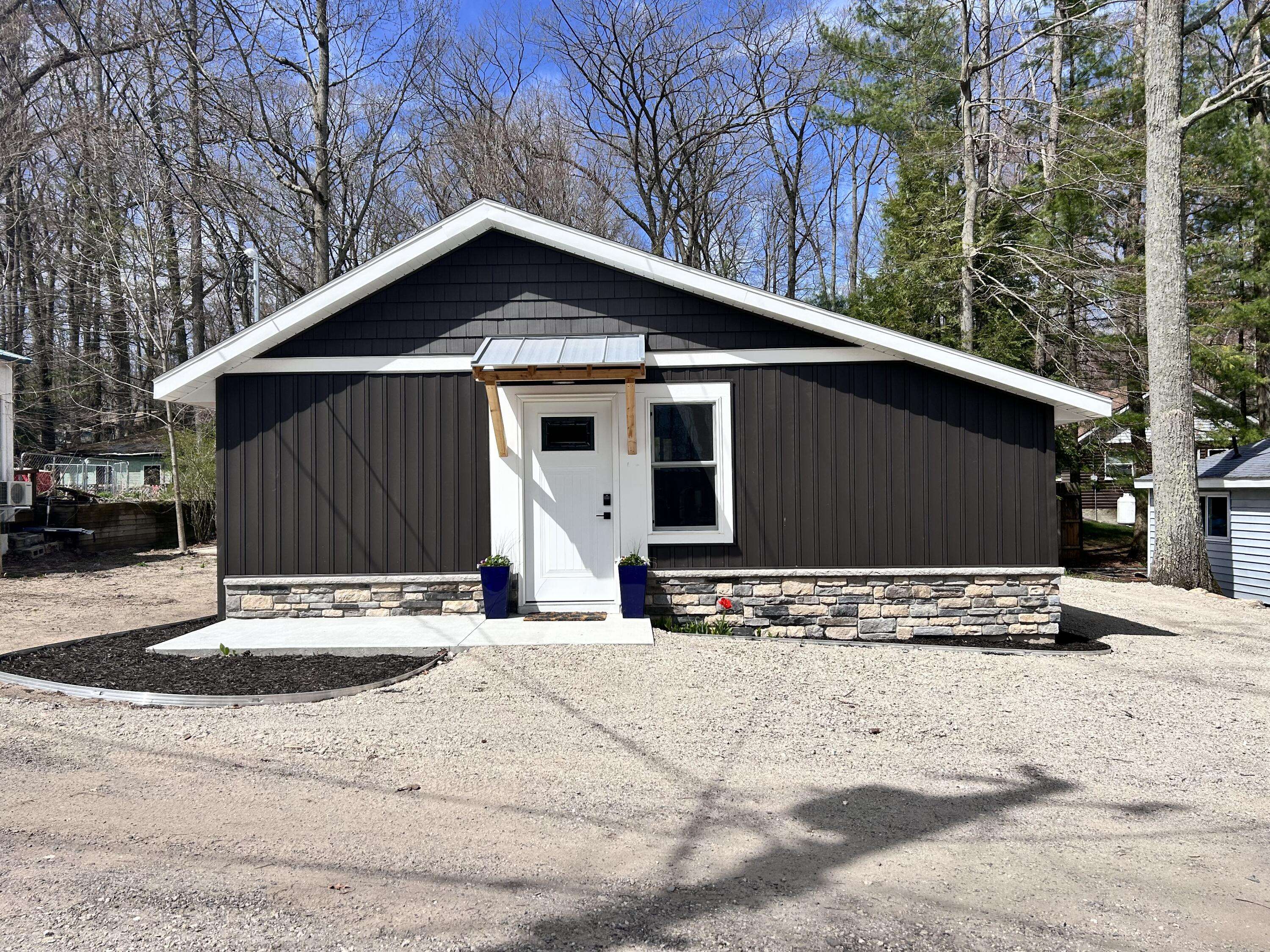 White Cloud, MI 49349,855 W Locust Street