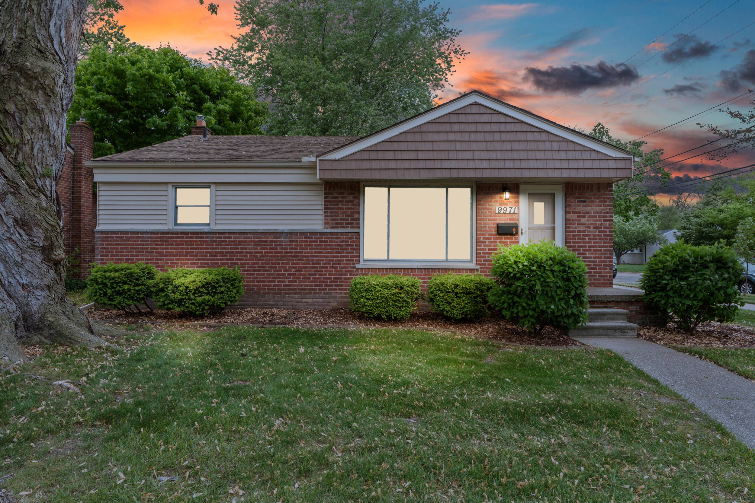 Livonia, MI 48150,9971 Doris Street