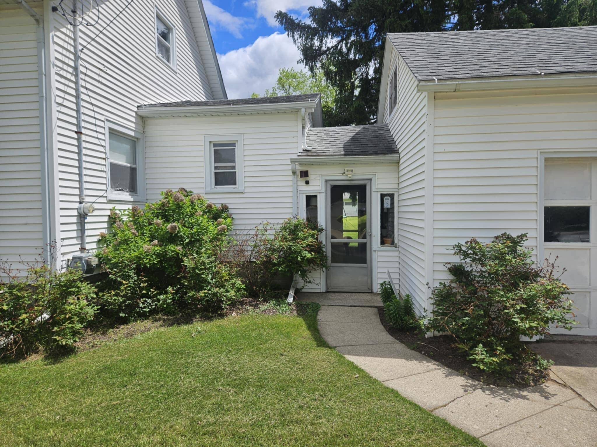 Grand Ledge, MI 48837,527 Jones Street