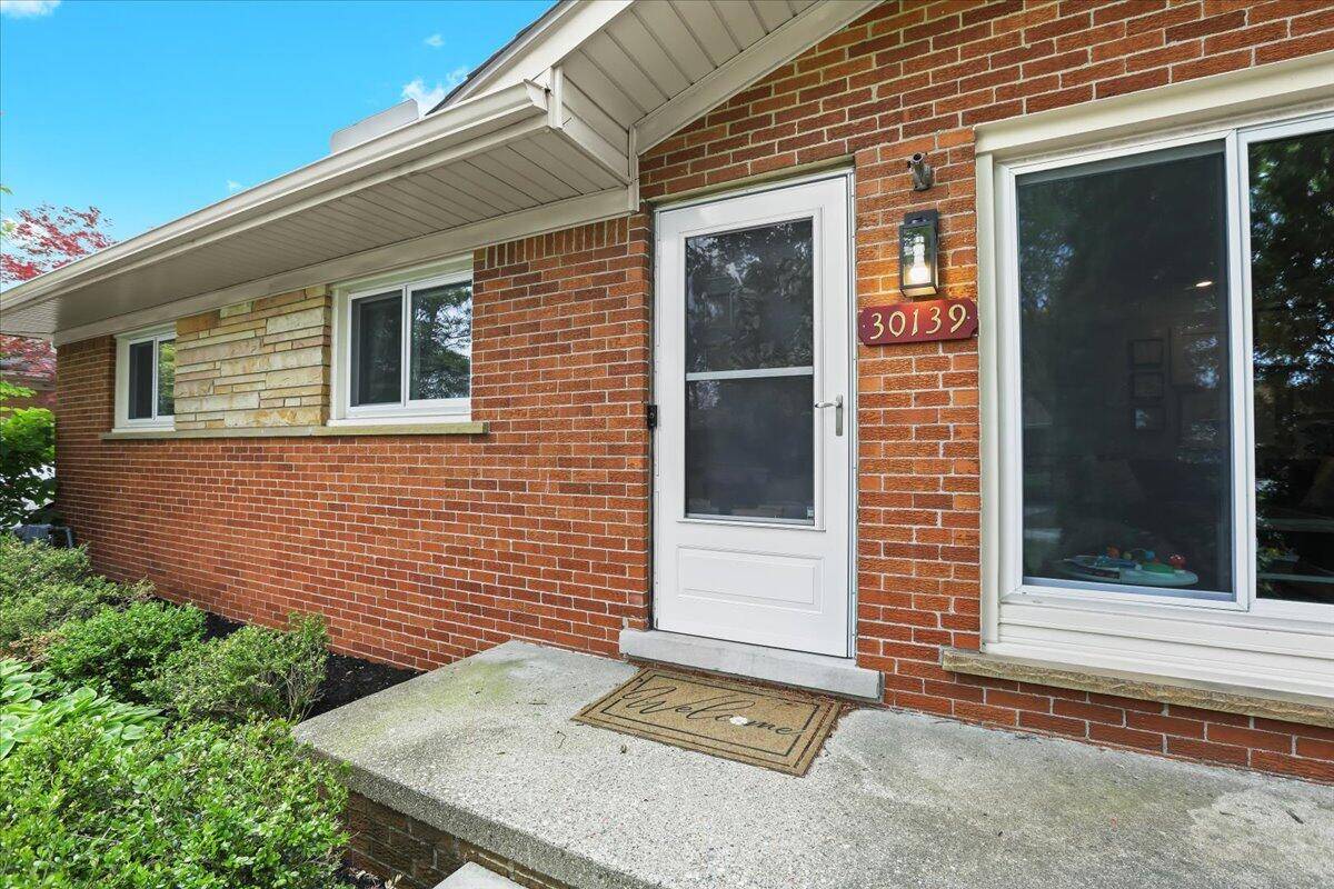 Livonia, MI 48154,30139 Bentley Street