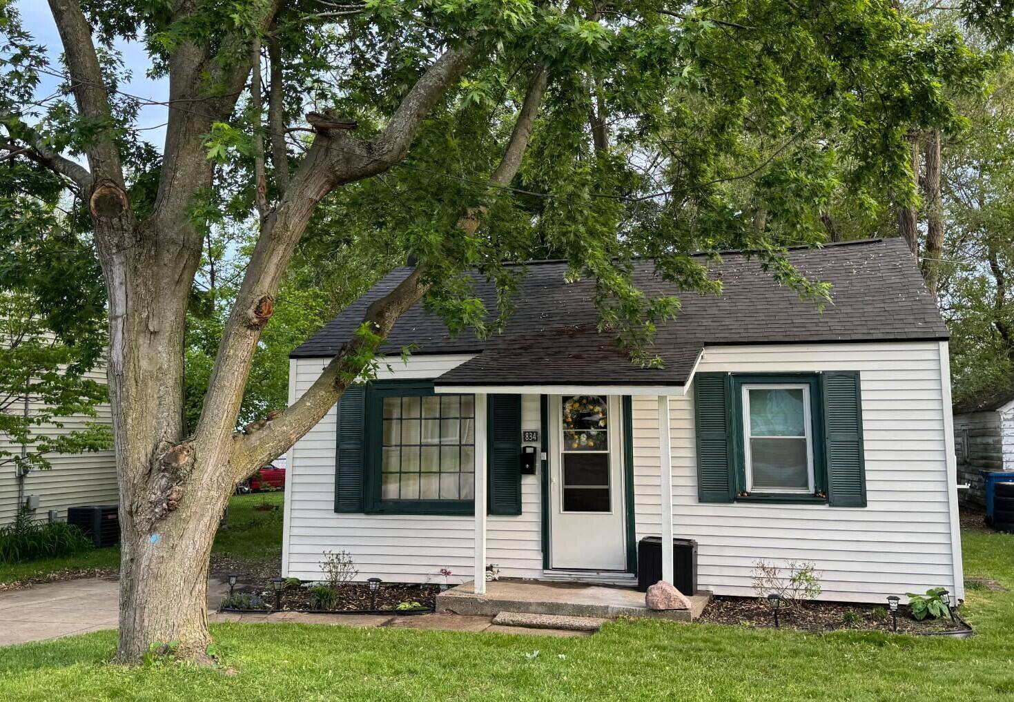 Wyoming, MI 49509,834 34th SW Street