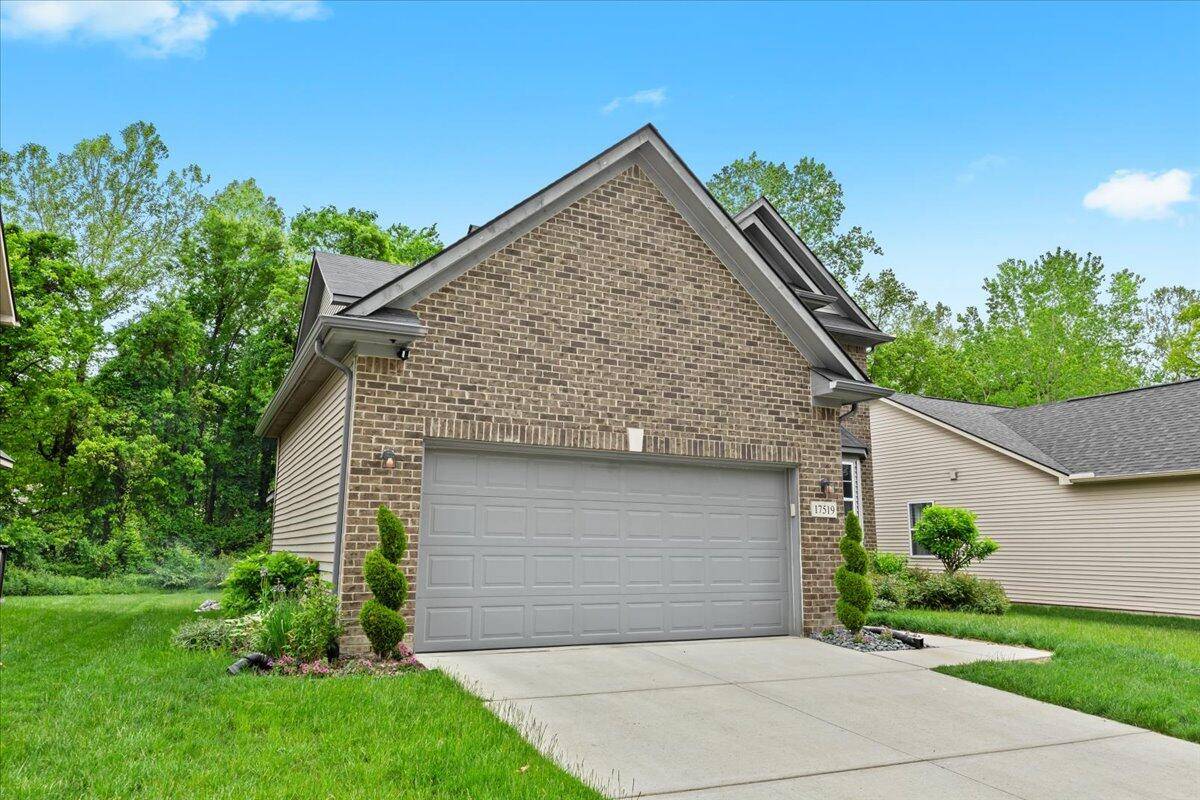New Boston, MI 48164,17519 Christina Drive