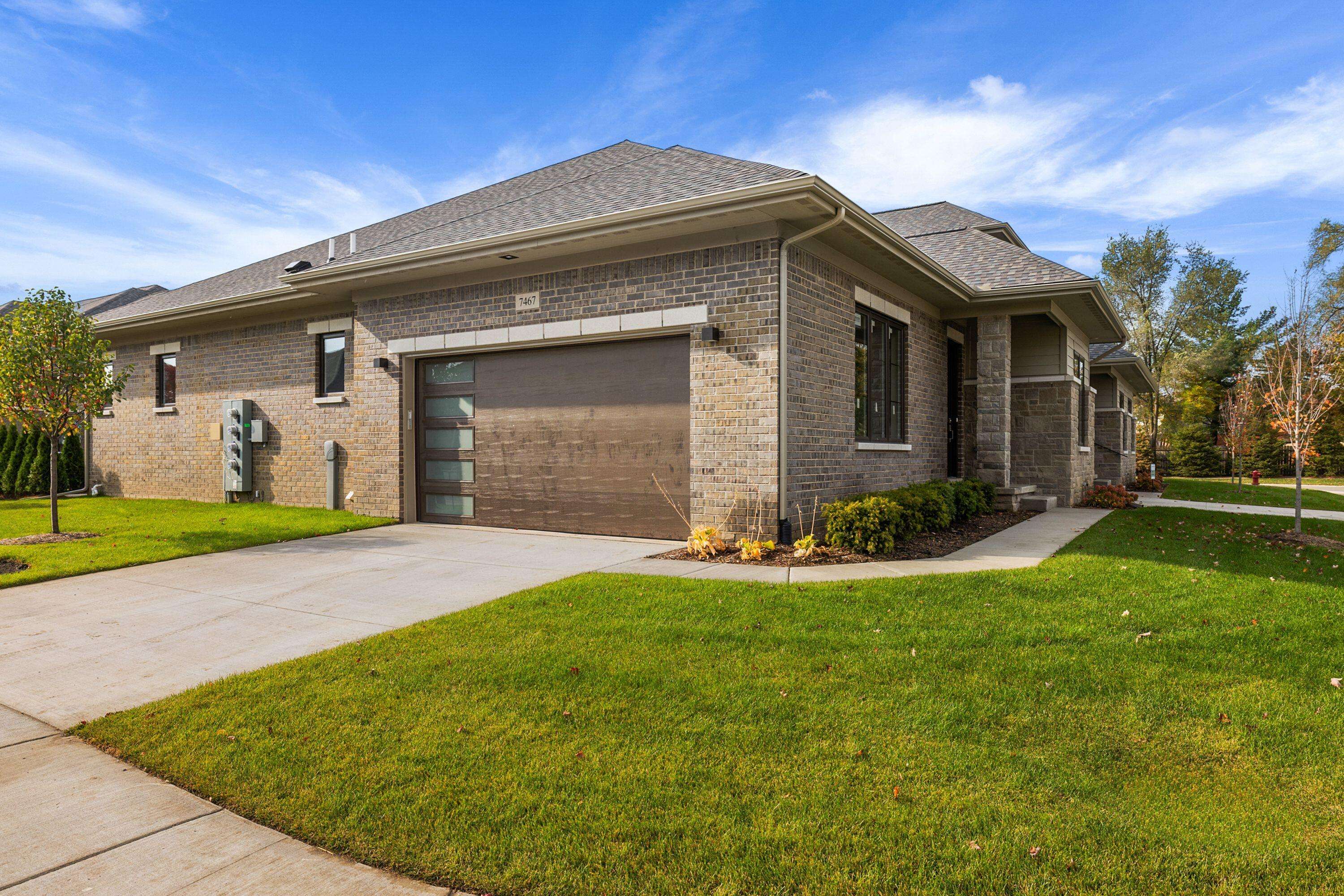 West Bloomfield, MI 48322,7467 Gramercy Circle