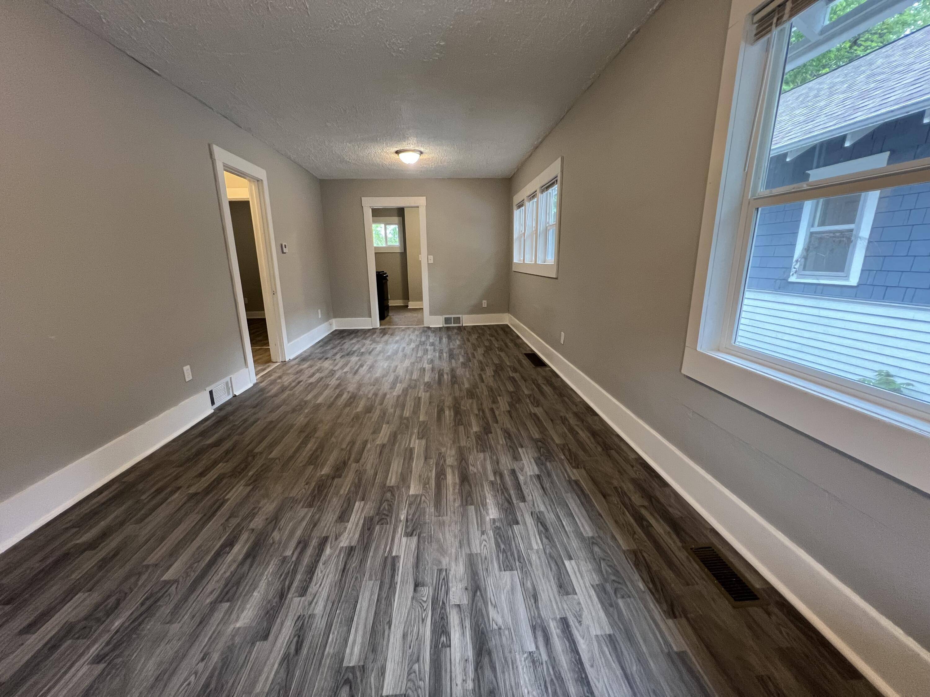 Lansing, MI 48912,1008 S Holmes Street
