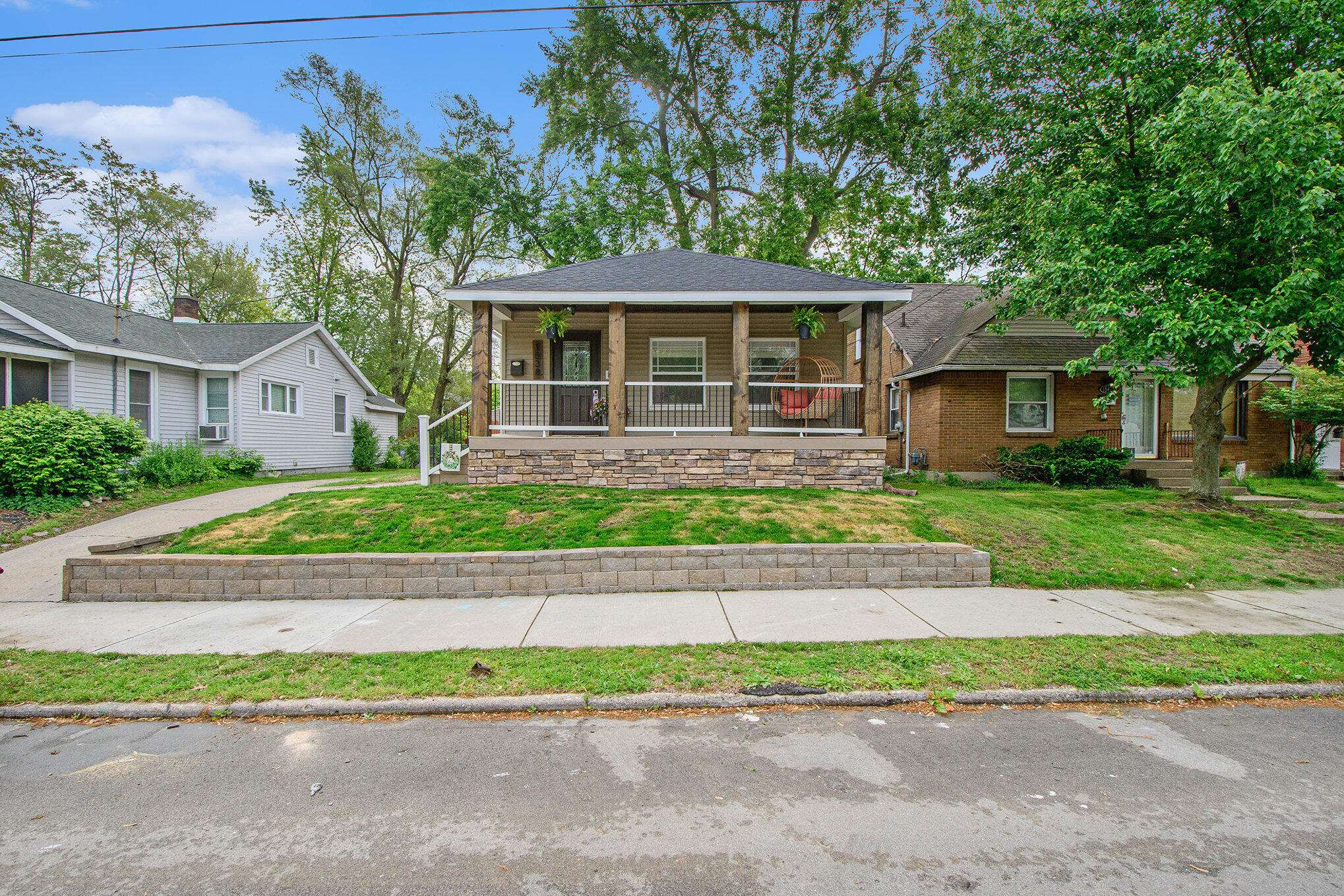 Grand Rapids, MI 49507,1538 Rossman SE Avenue