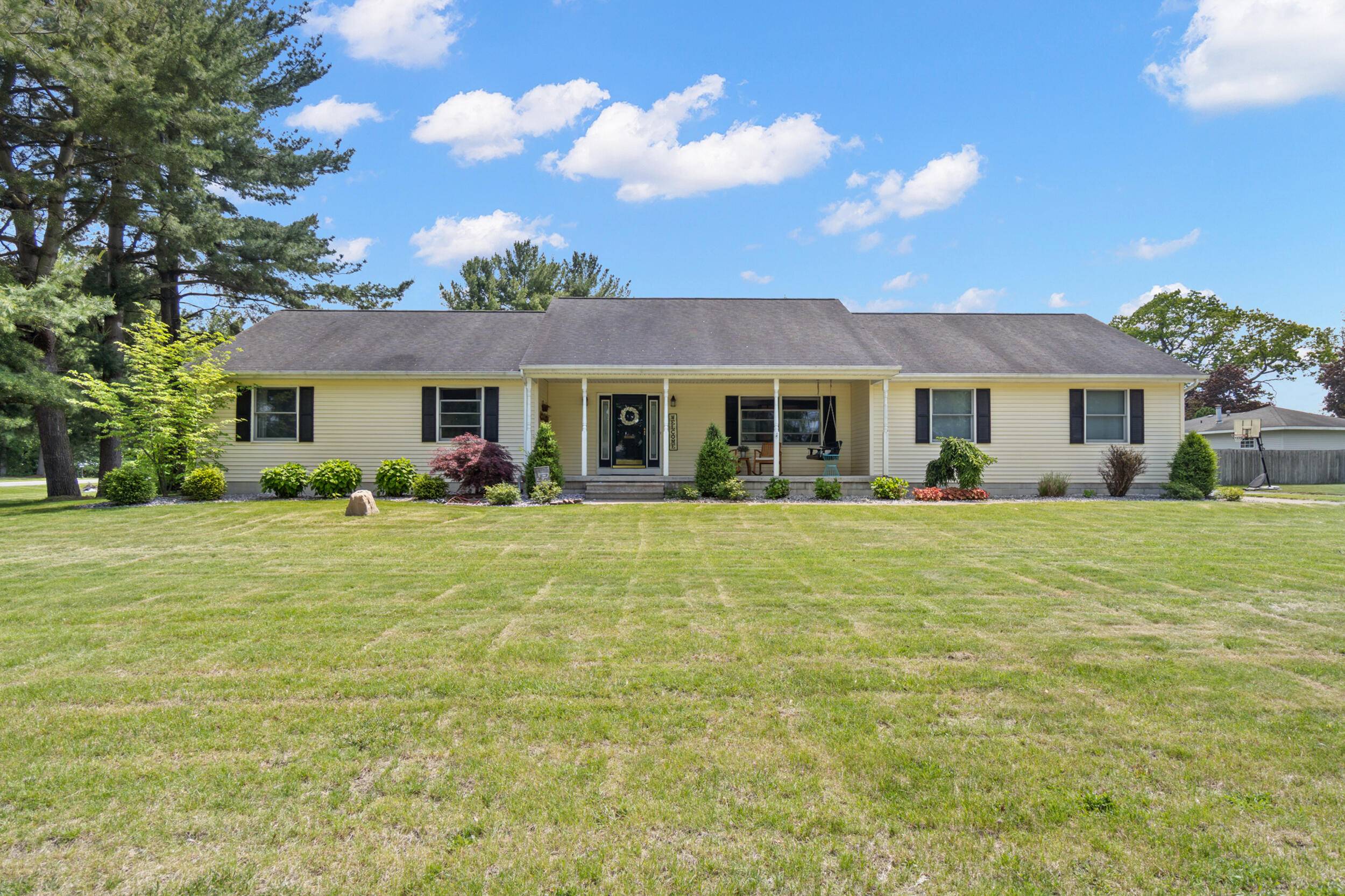 Pleasant Lake, MI 49272,617 Ramsey Lane