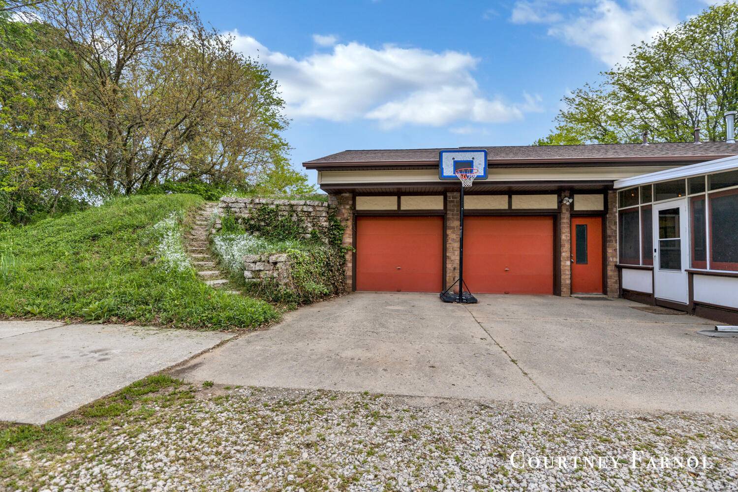 Wayland, MI 49348,414 135th Avenue