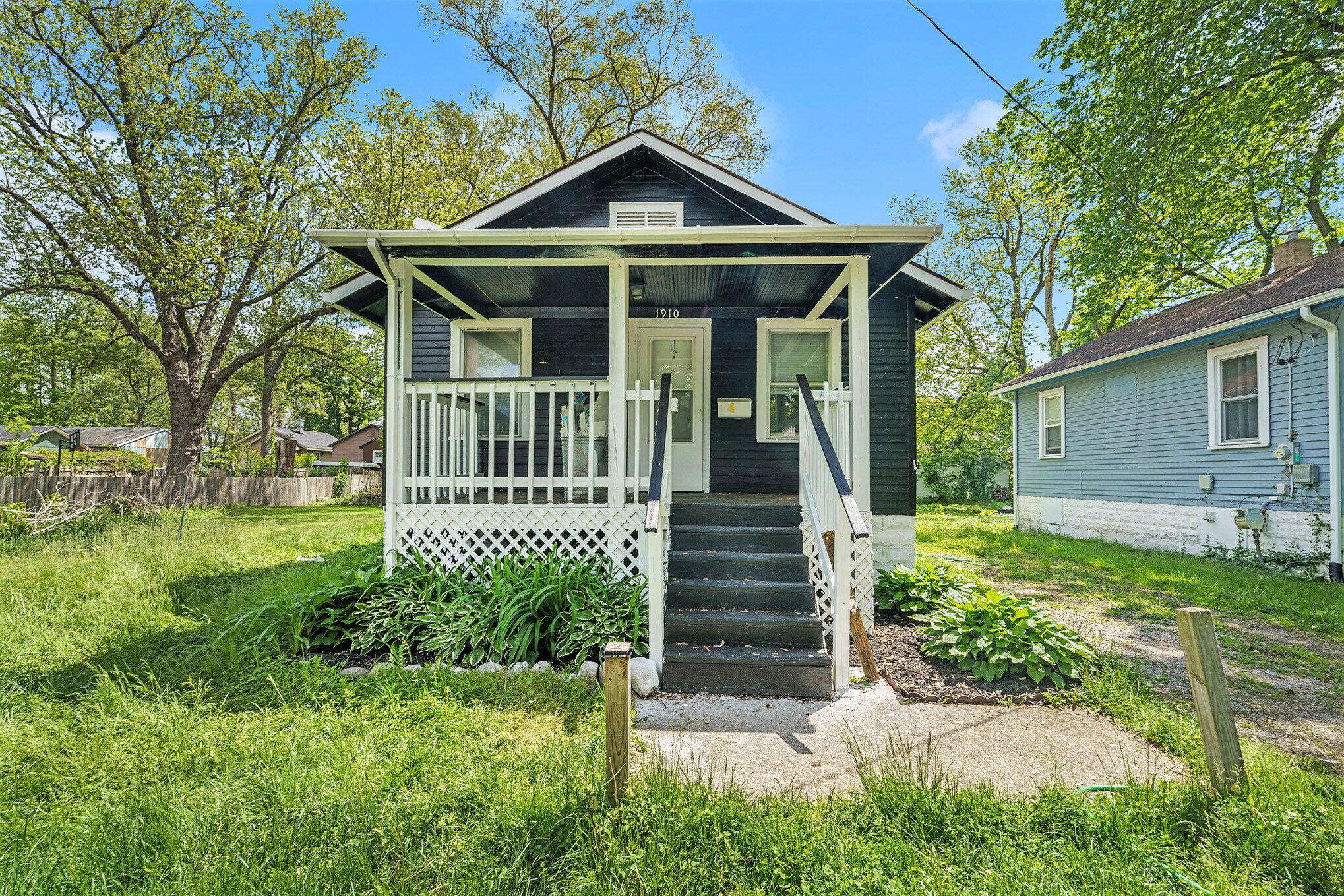 Kalamazoo, MI 49007,1910 Union Street
