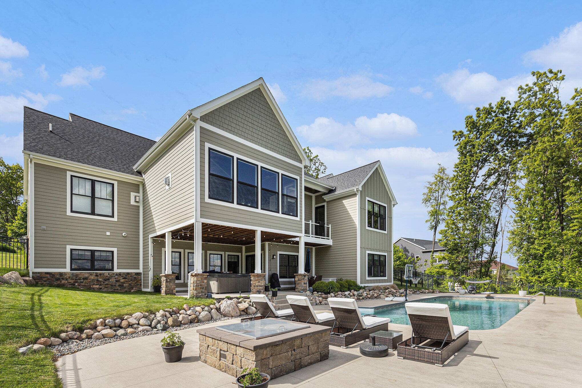Greenville, MI 48838,9482 Wabasis Pointe NE Drive