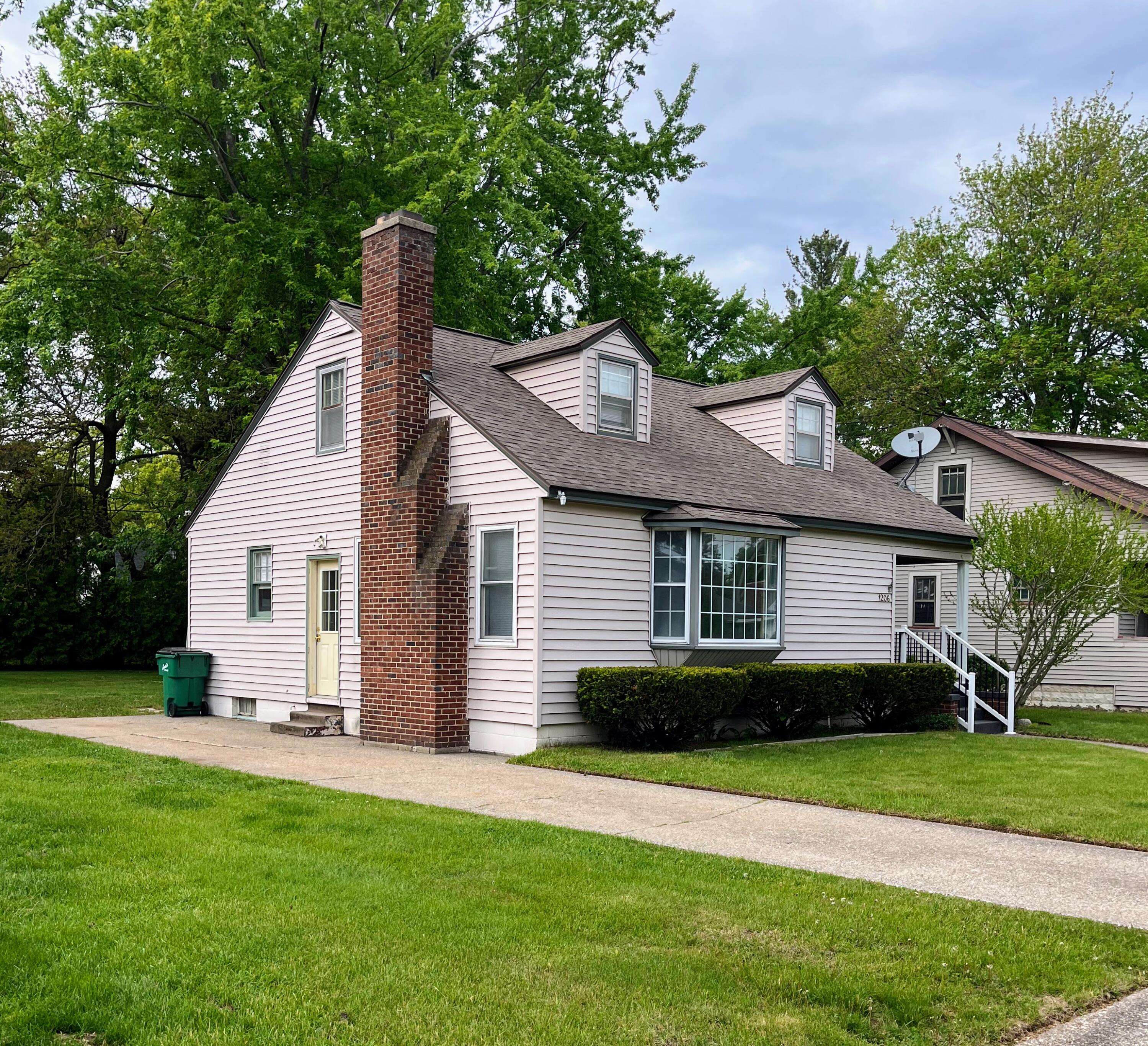 Muskegon, MI 49445,1206 Mills Avenue