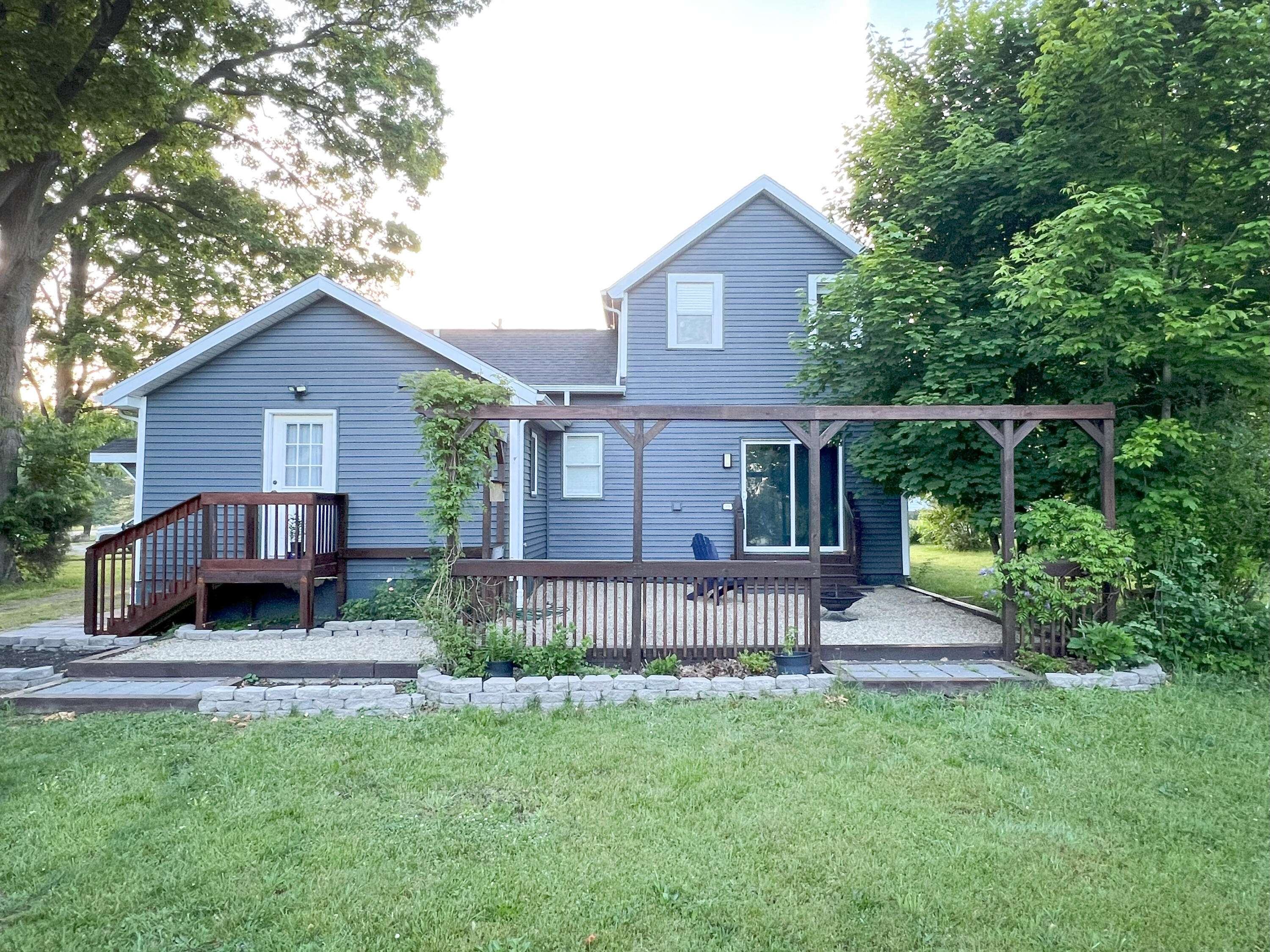 Galien, MI 49113,108 Grant Street
