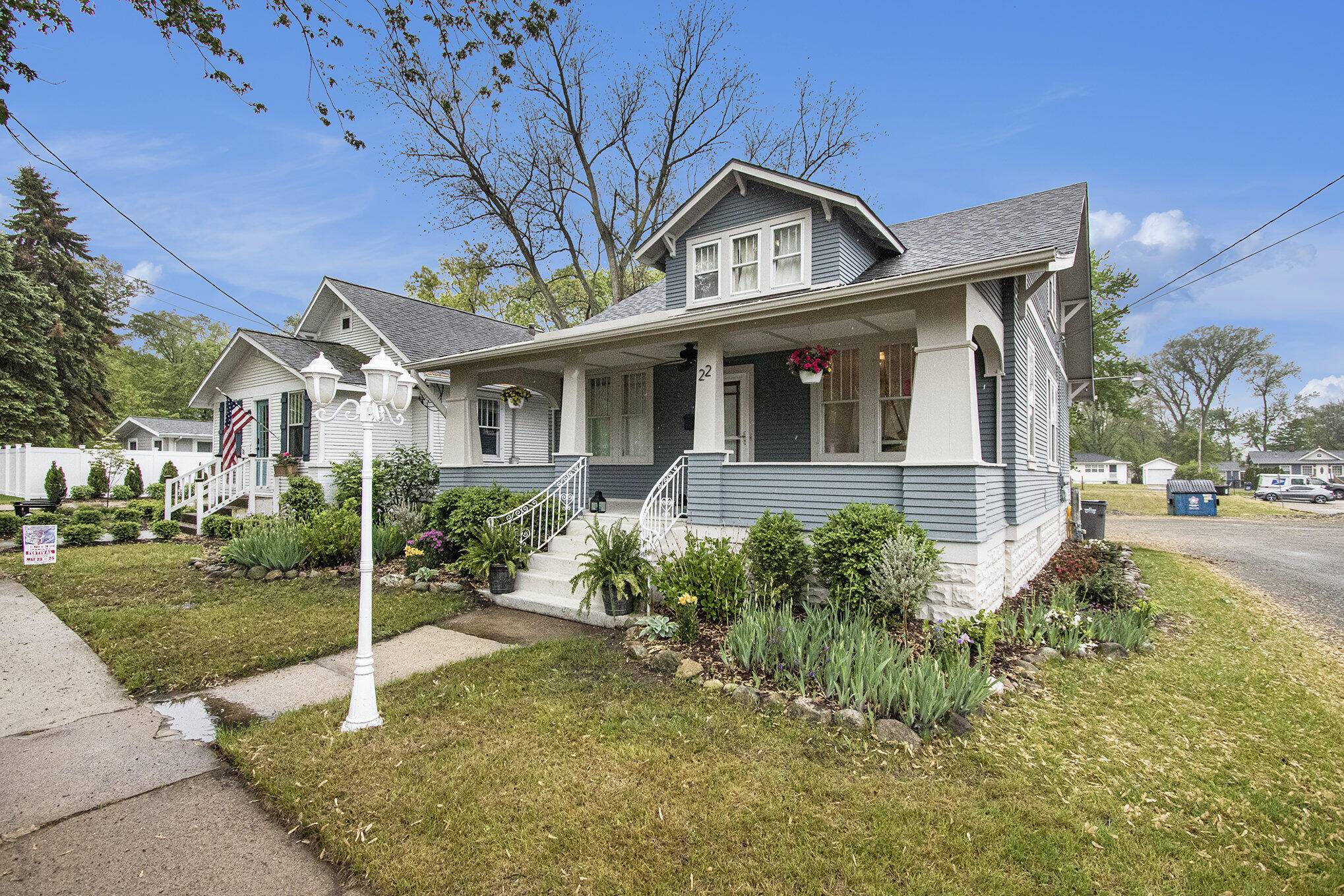 New Buffalo, MI 49117,22 S Smith Street