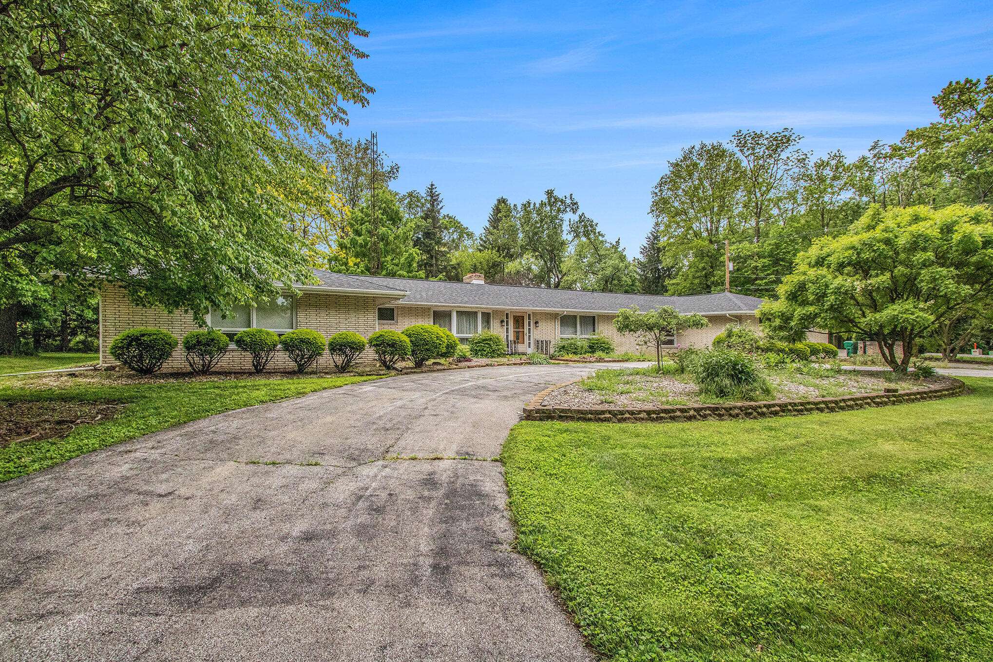 Niles, MI 49120,1205 Sassafras Lane