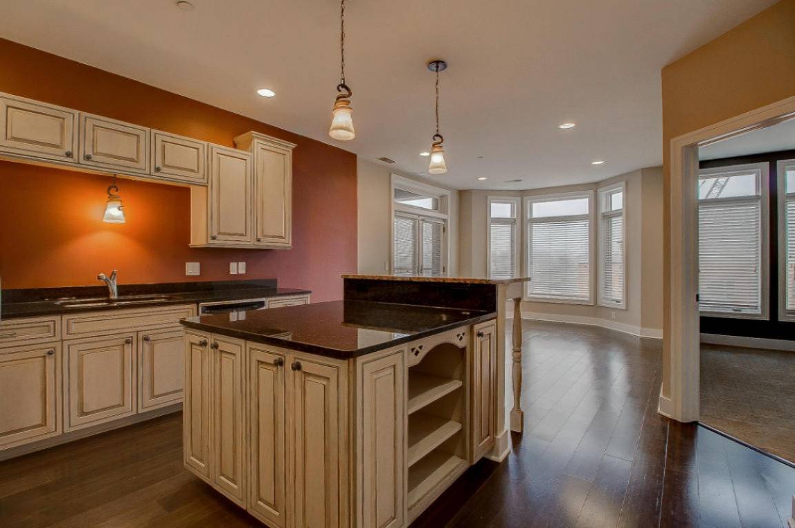Grand Rapids, MI 49503,430 Union NE Avenue #212