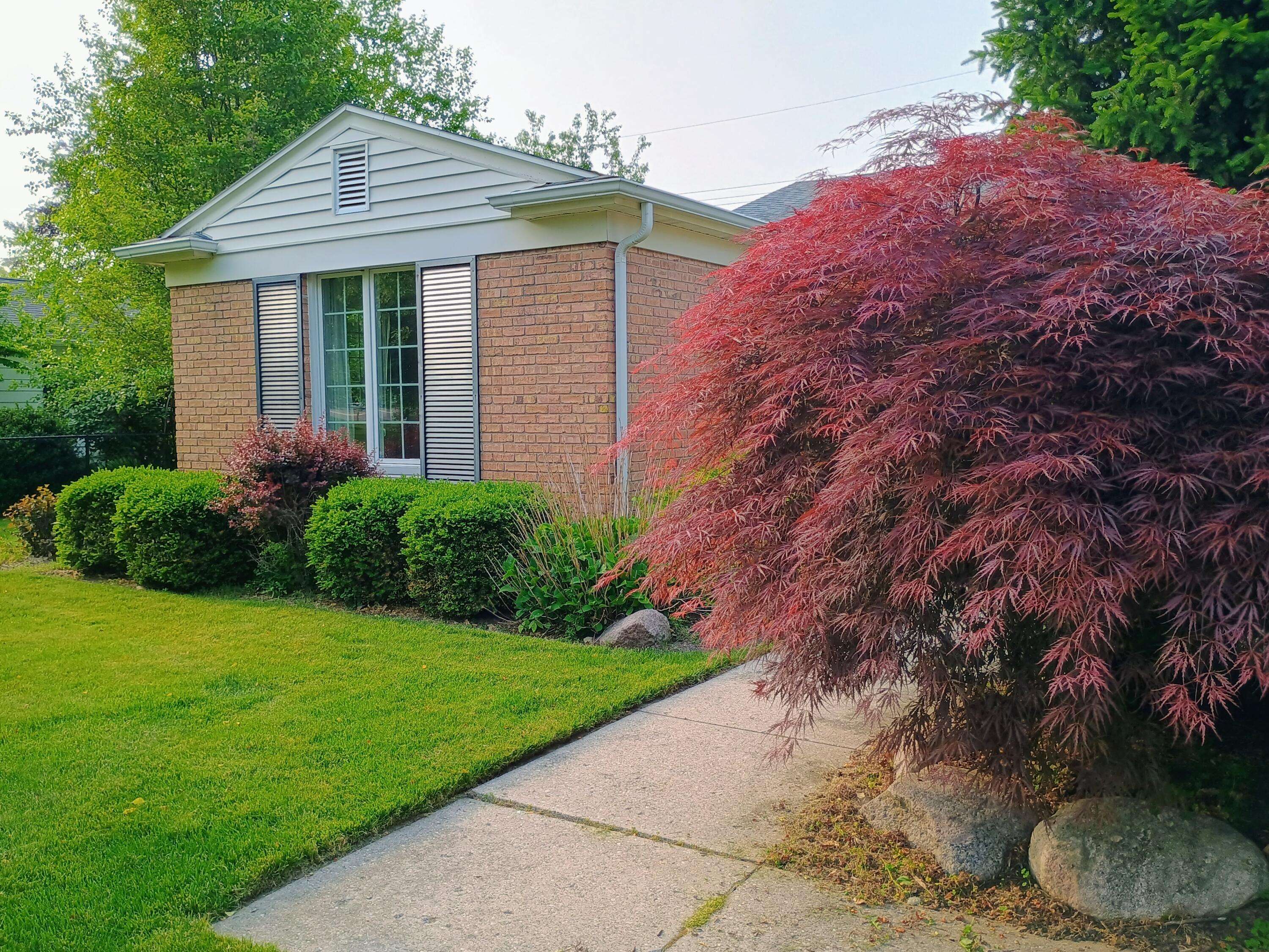 East Lansing, MI 48823,1635 Woodside Drive