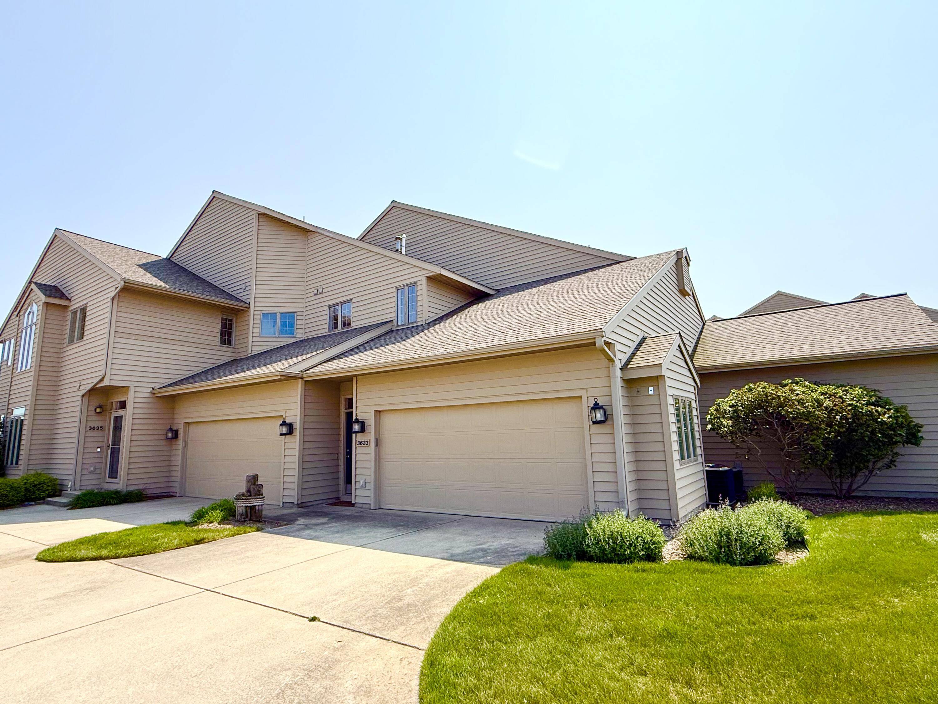 Muskegon, MI 49441,3633 Marina View Point