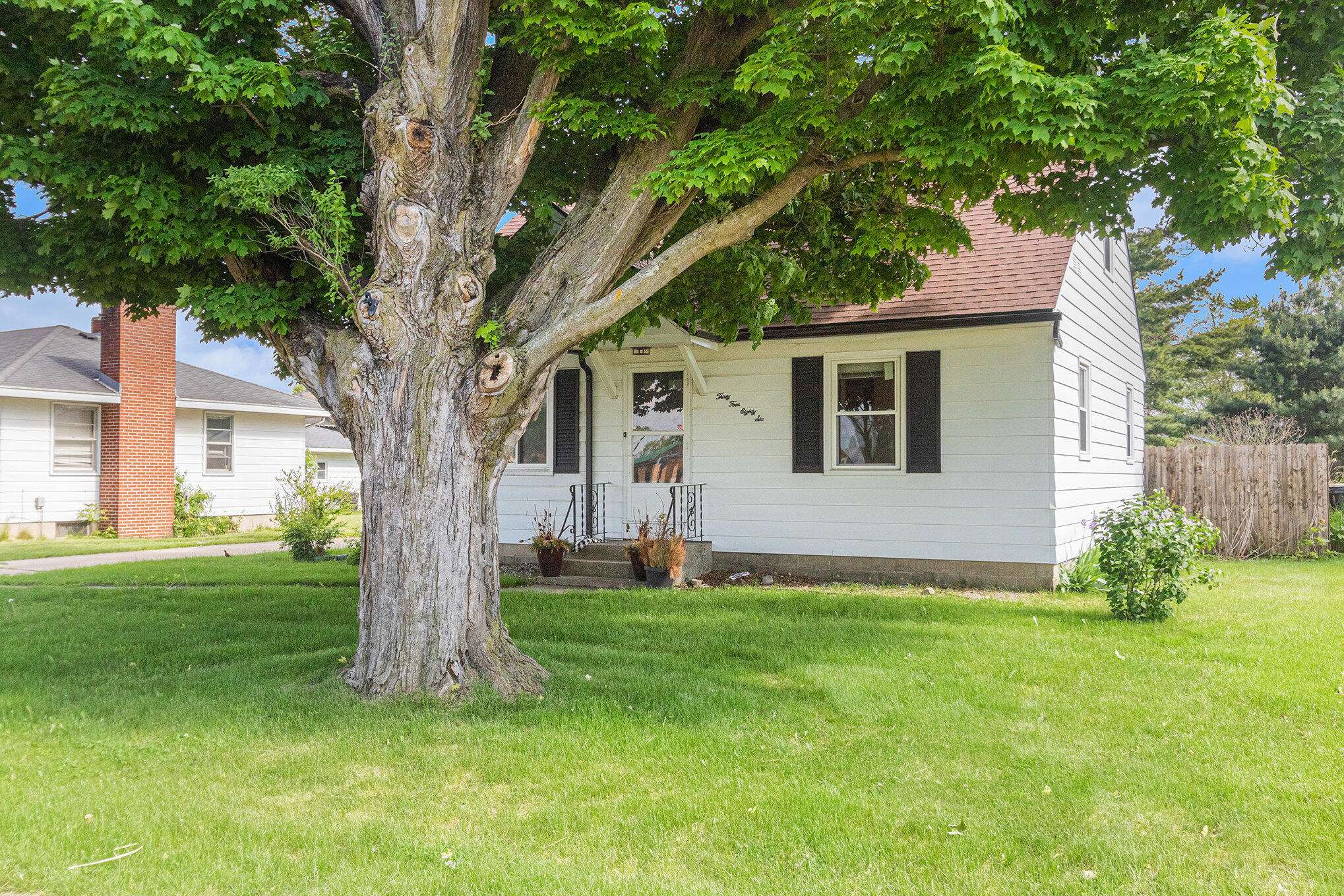Hudsonville, MI 49426,3486 Oak Street