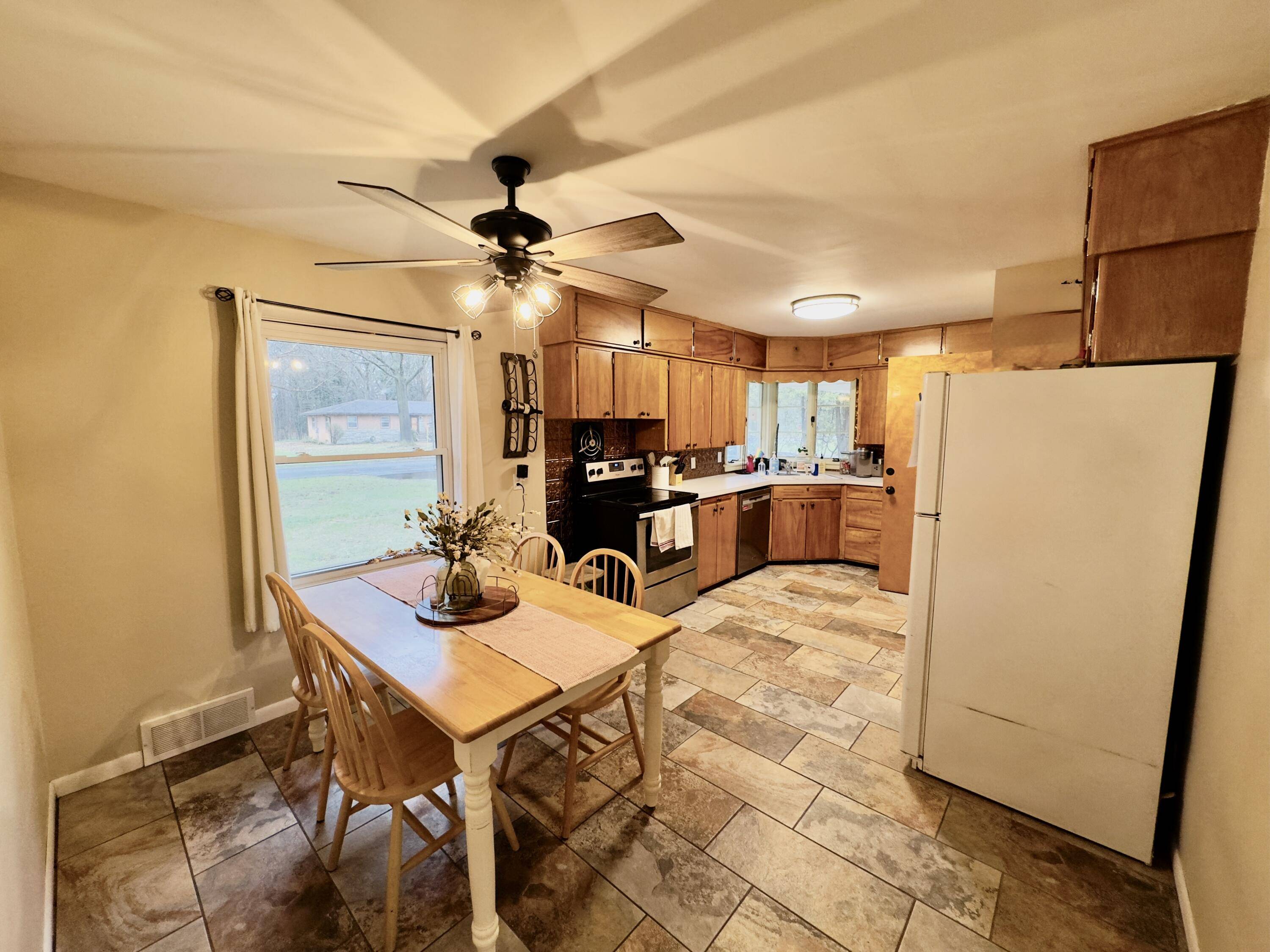 Grand Haven, MI 49417,15263 160th Avenue