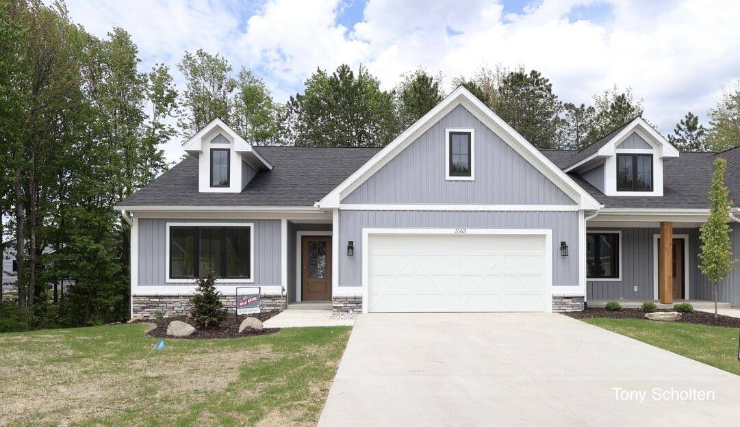 Hudsonville, MI 49426,5139 Blendon Woods Court #17