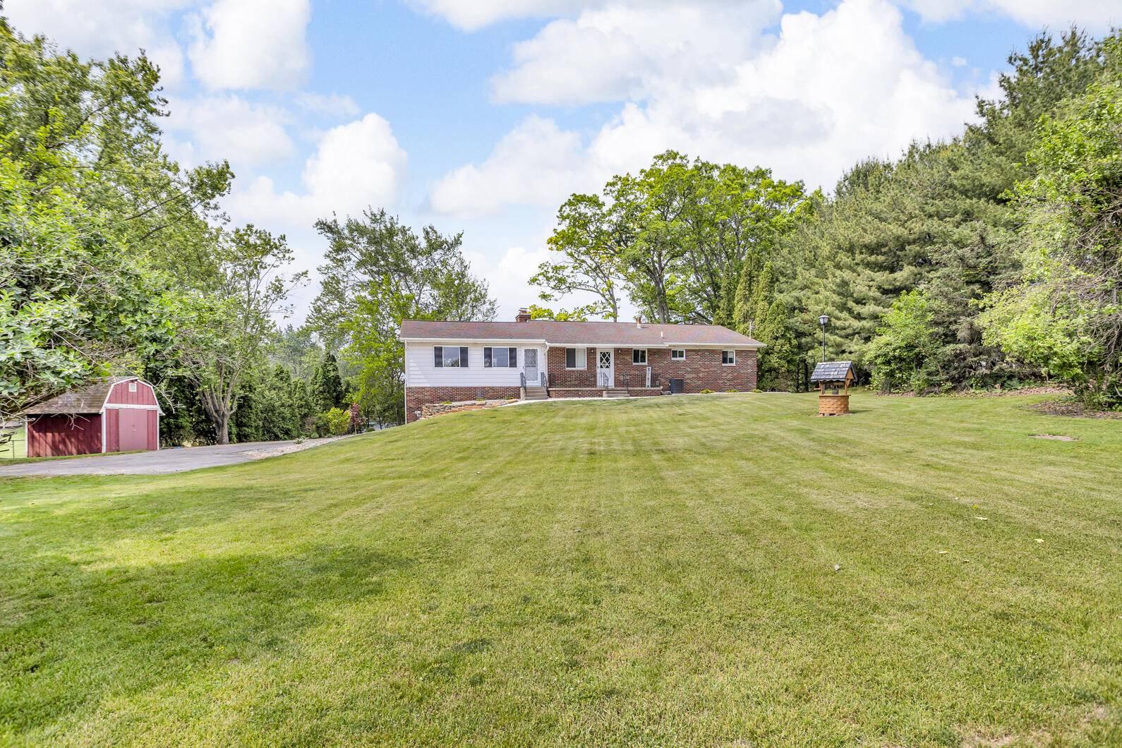 Brooklyn, MI 49230,306 E Ridge Drive