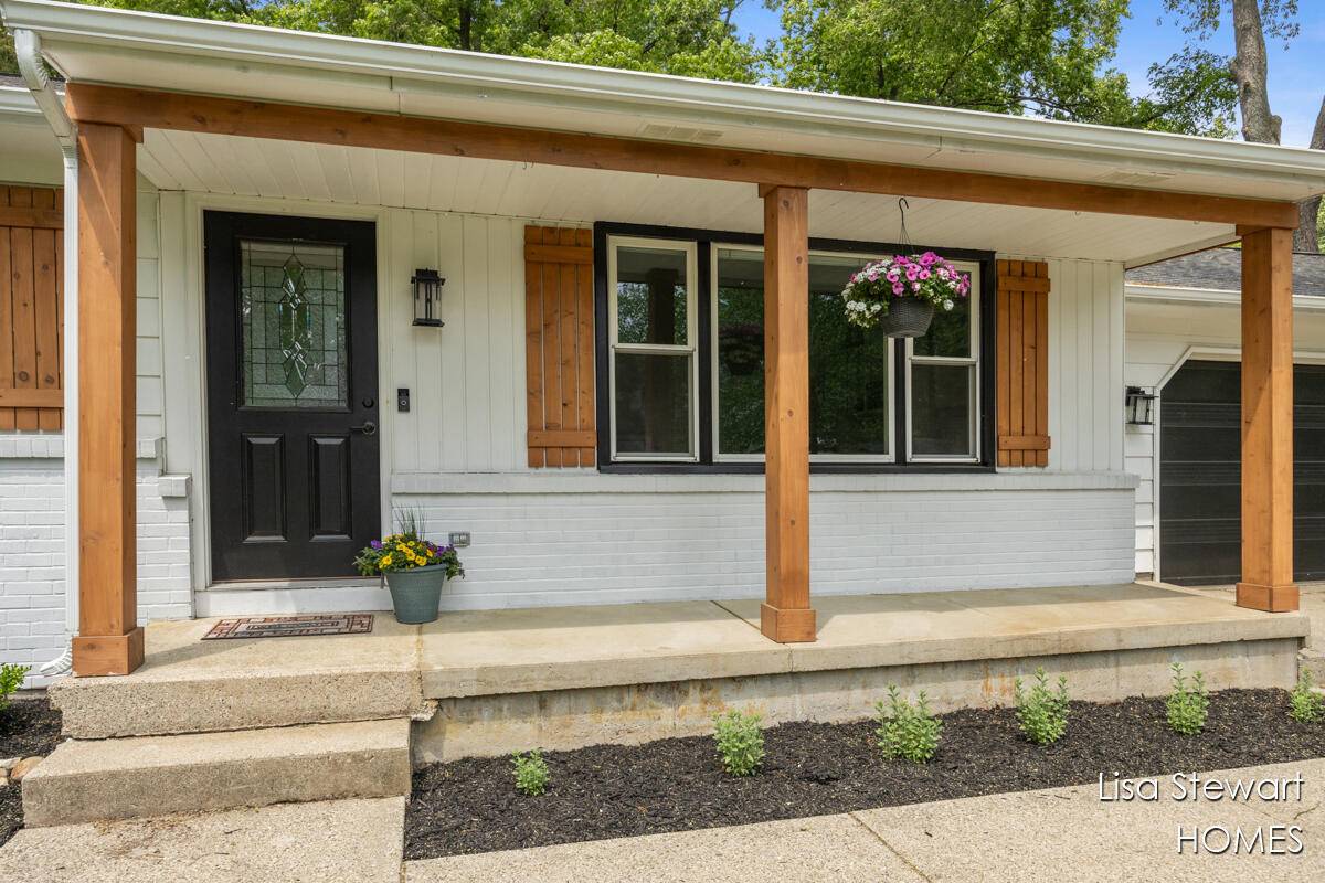 Grand Rapids, MI 49546,3305 Thorncrest SE Drive