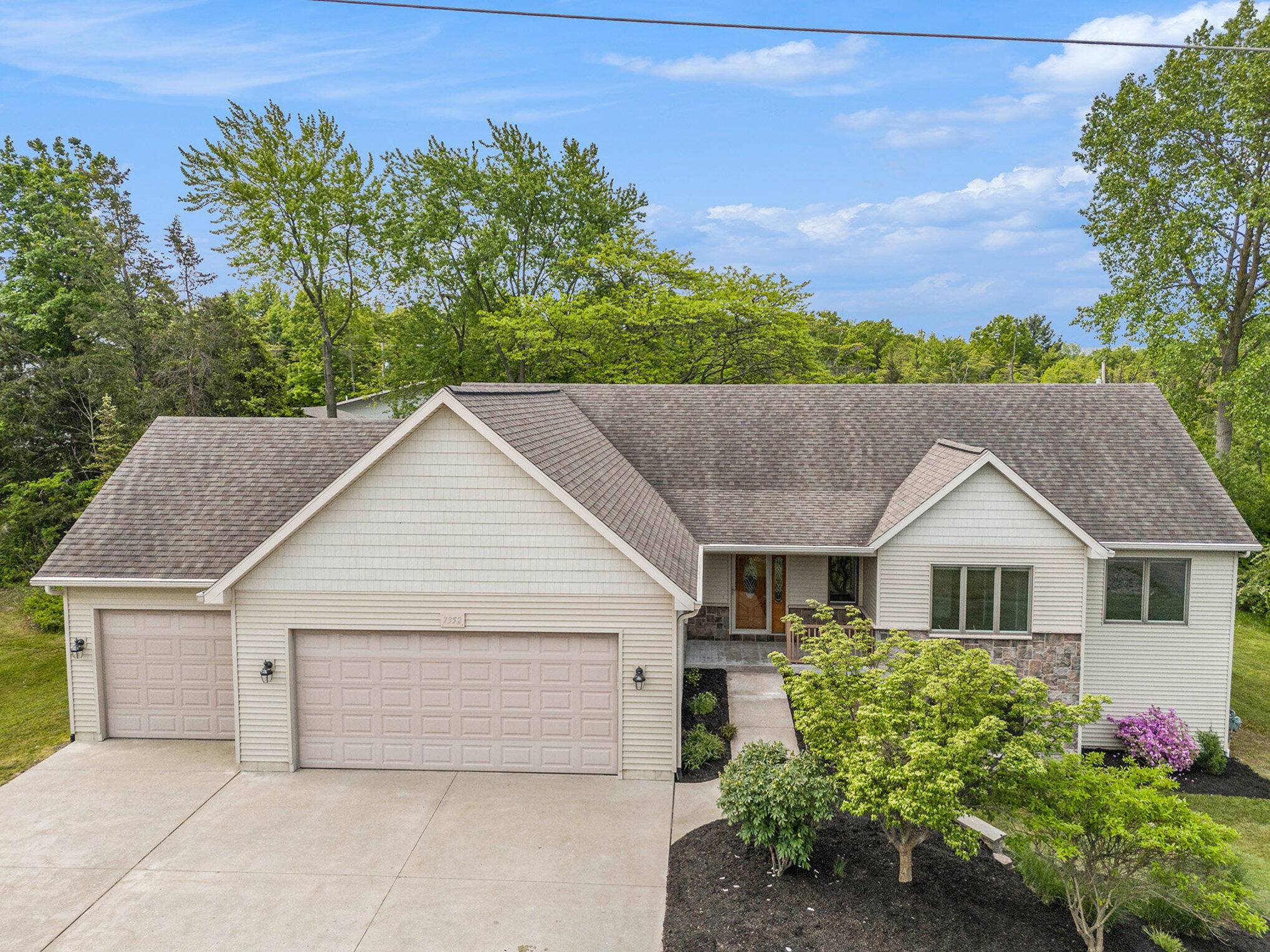 South Haven, MI 49090,7352 Lakeridge Road