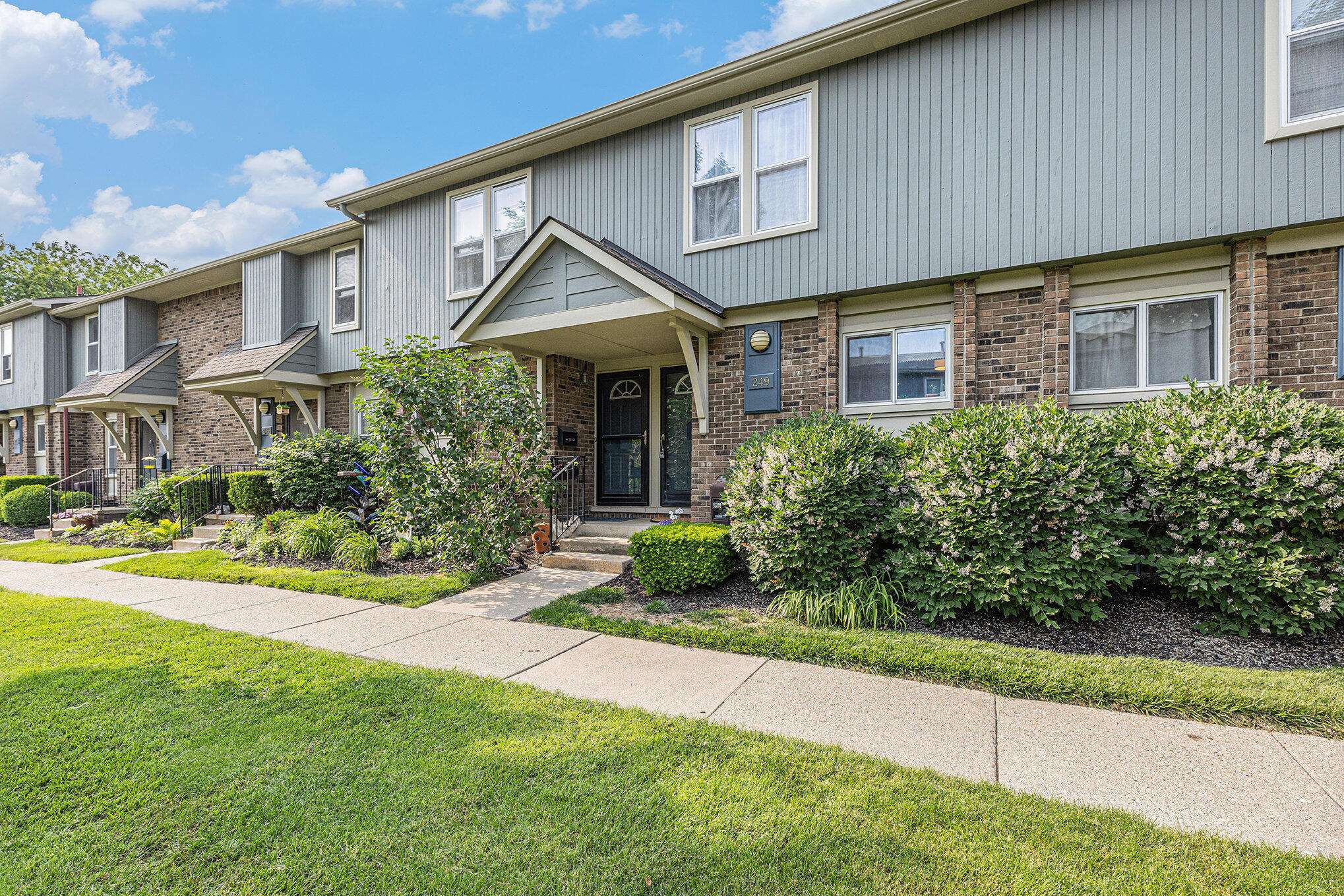 Saline, MI 48176,249 N Maple